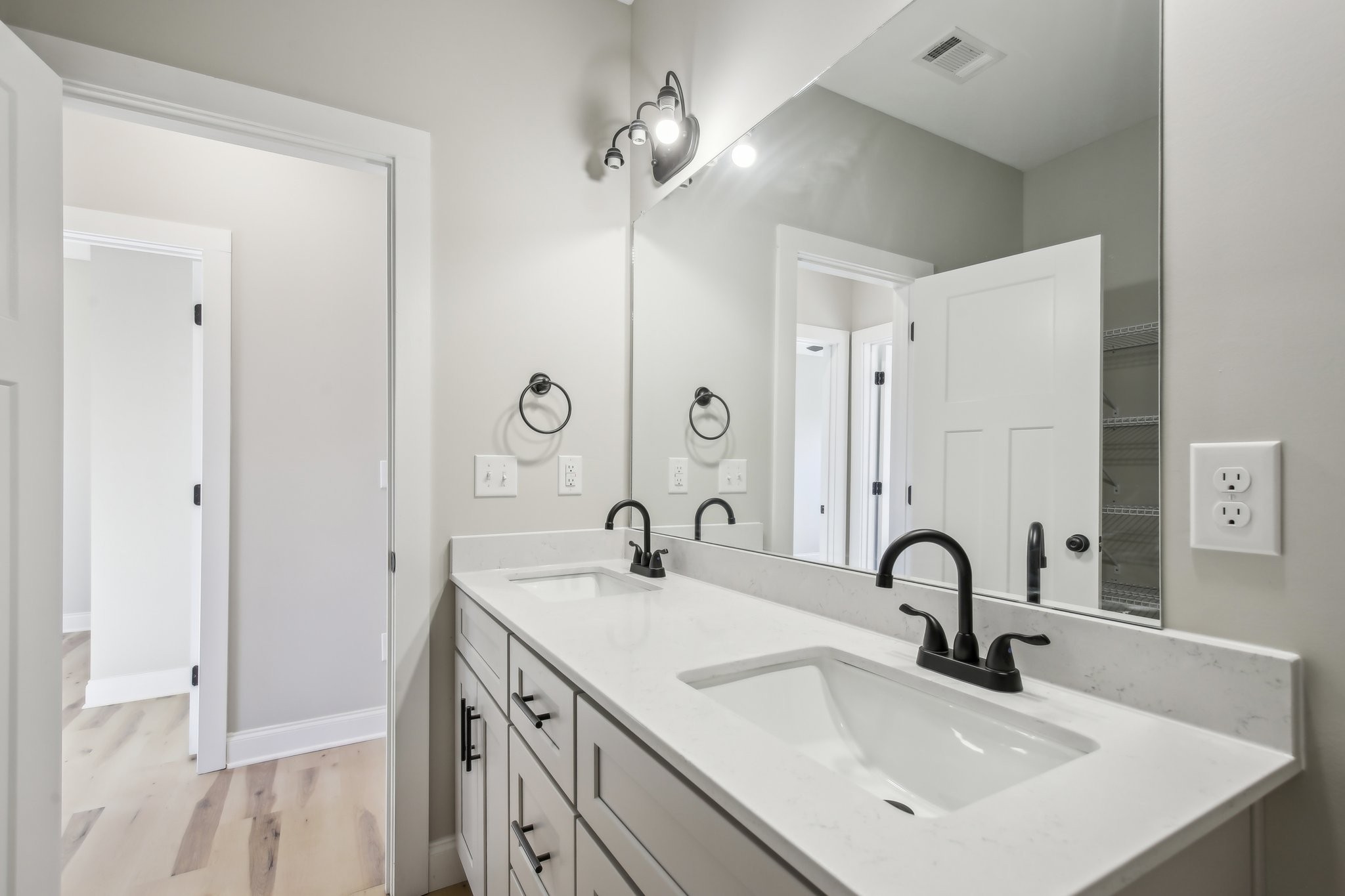 80 Five Oak Lane Property Photo 10