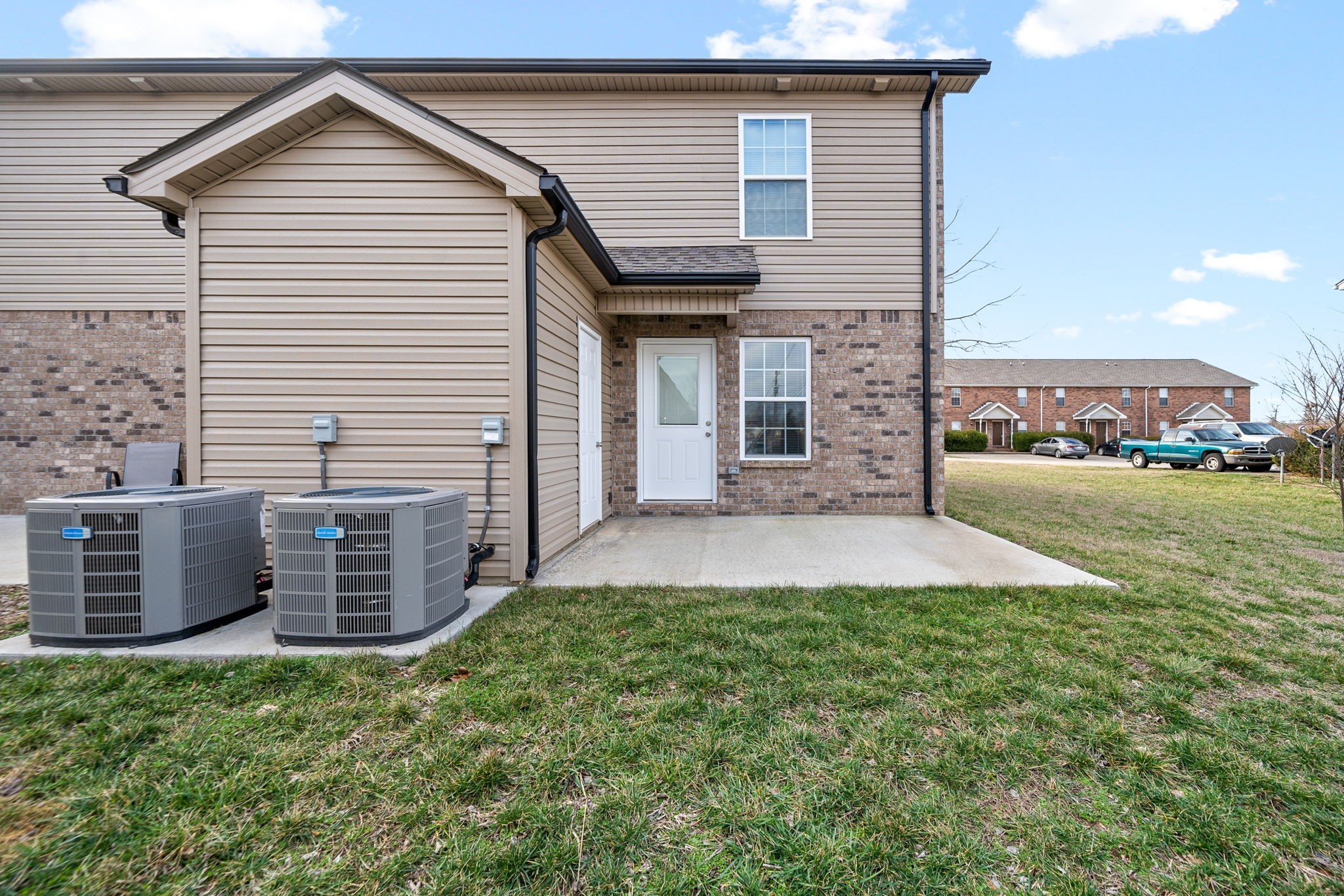 3277 Tower Dr Property Photo 15