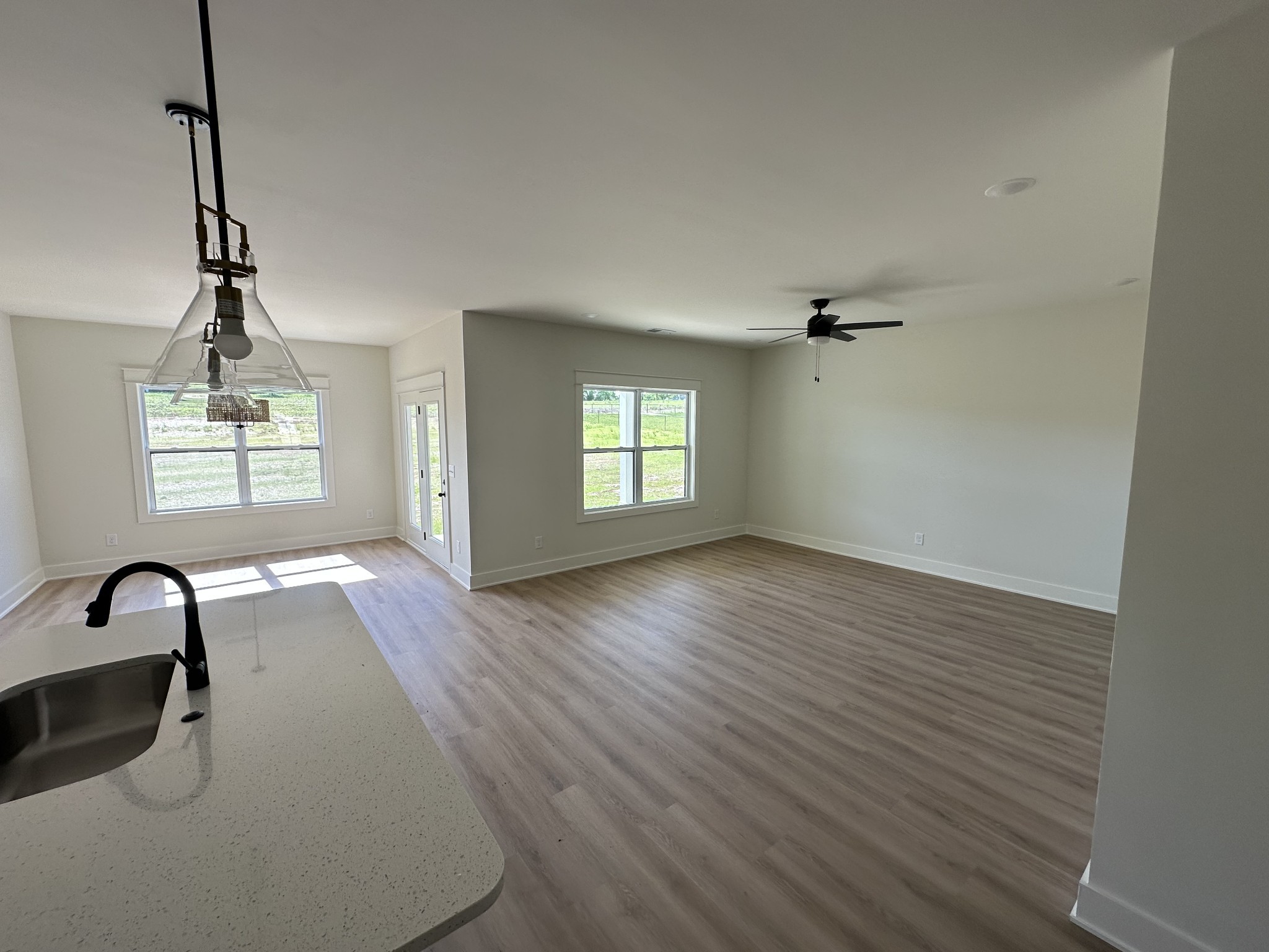 824 Parkside Blvd Property Photo 4