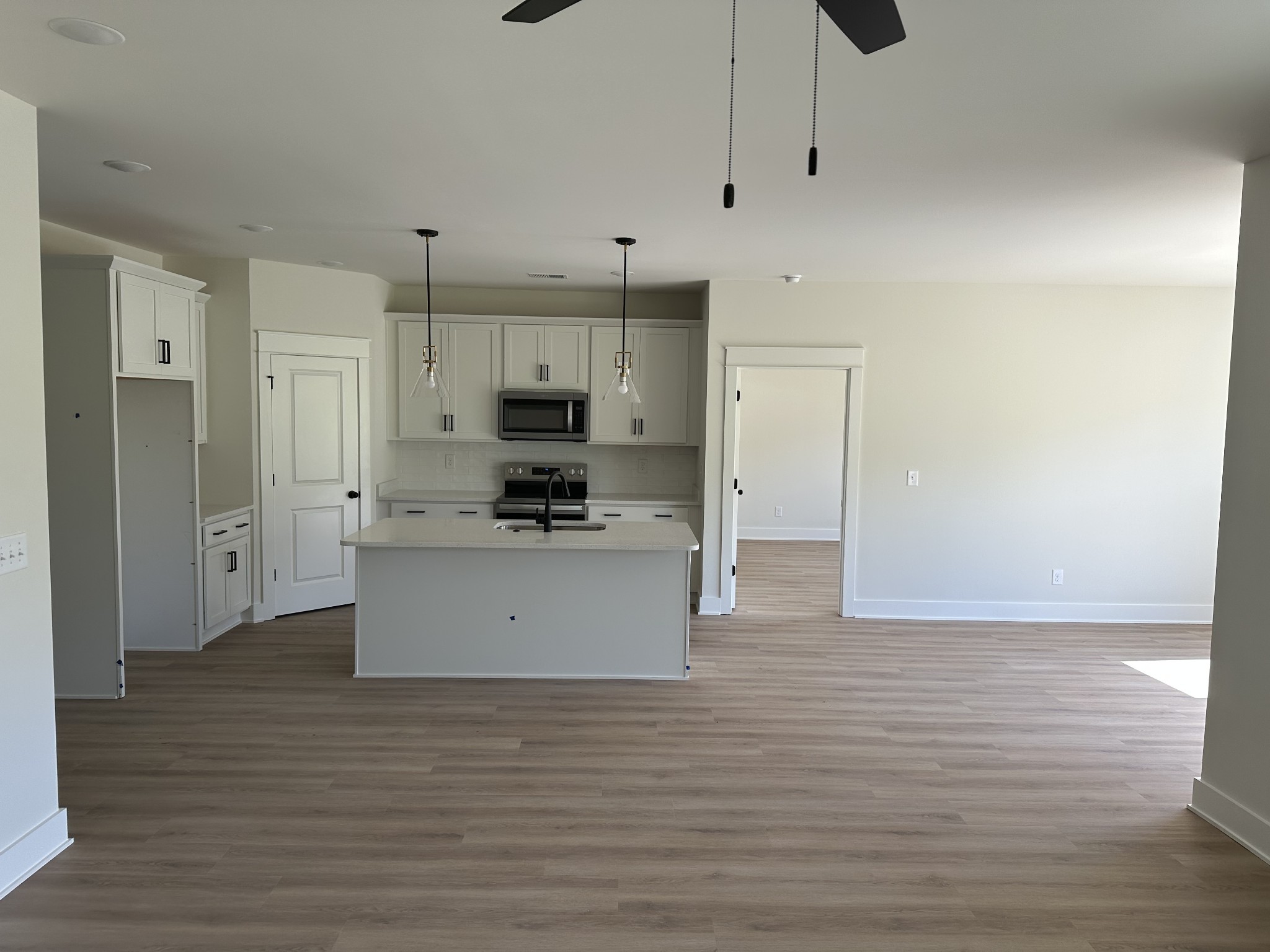 824 Parkside Blvd Property Photo 5