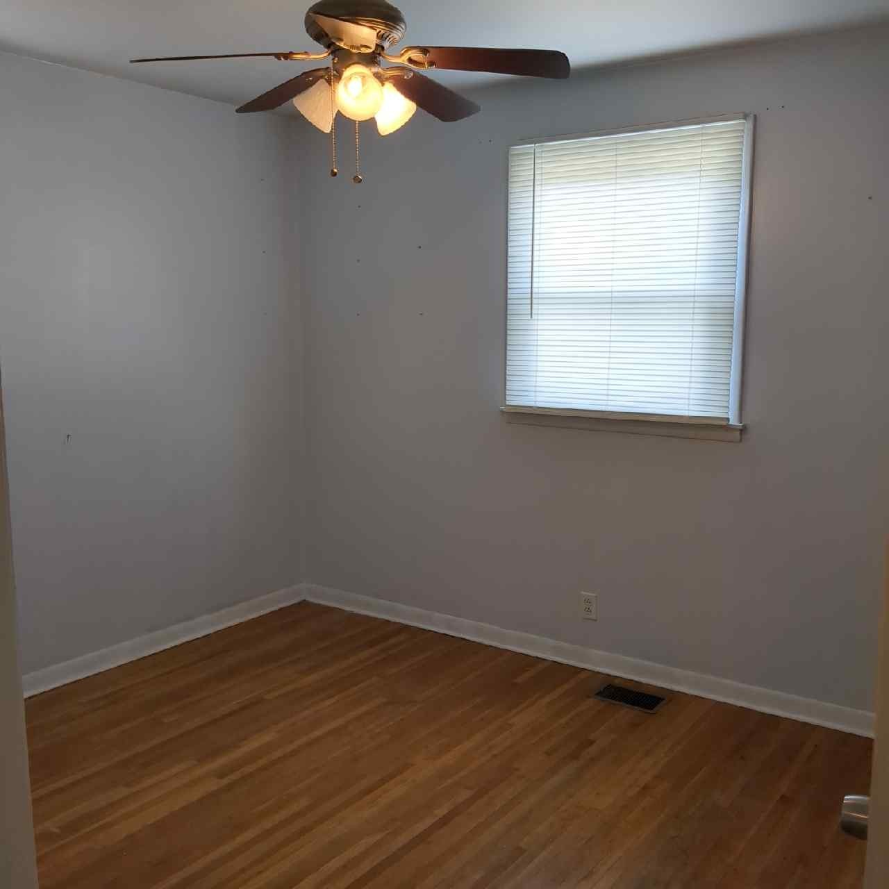 493 Westcrest Dr Property Photo 9