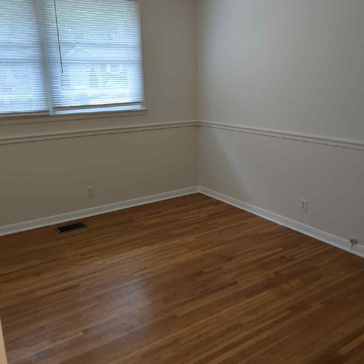 493 Westcrest Dr Property Photo 10