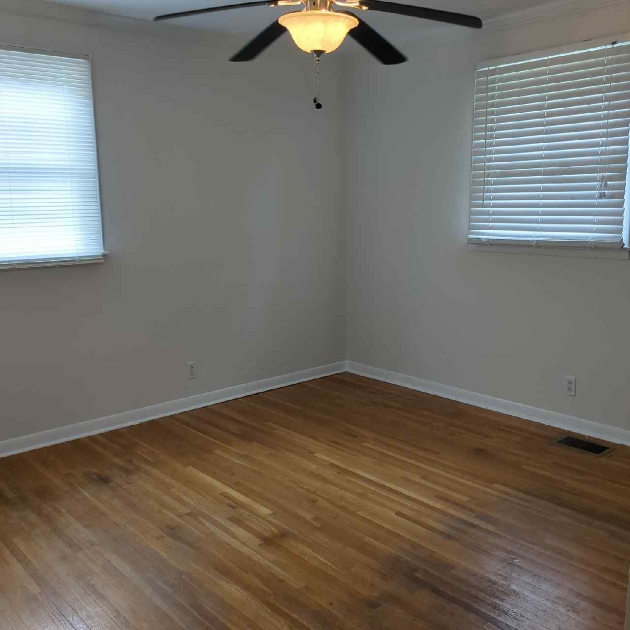 493 Westcrest Dr Property Photo 11