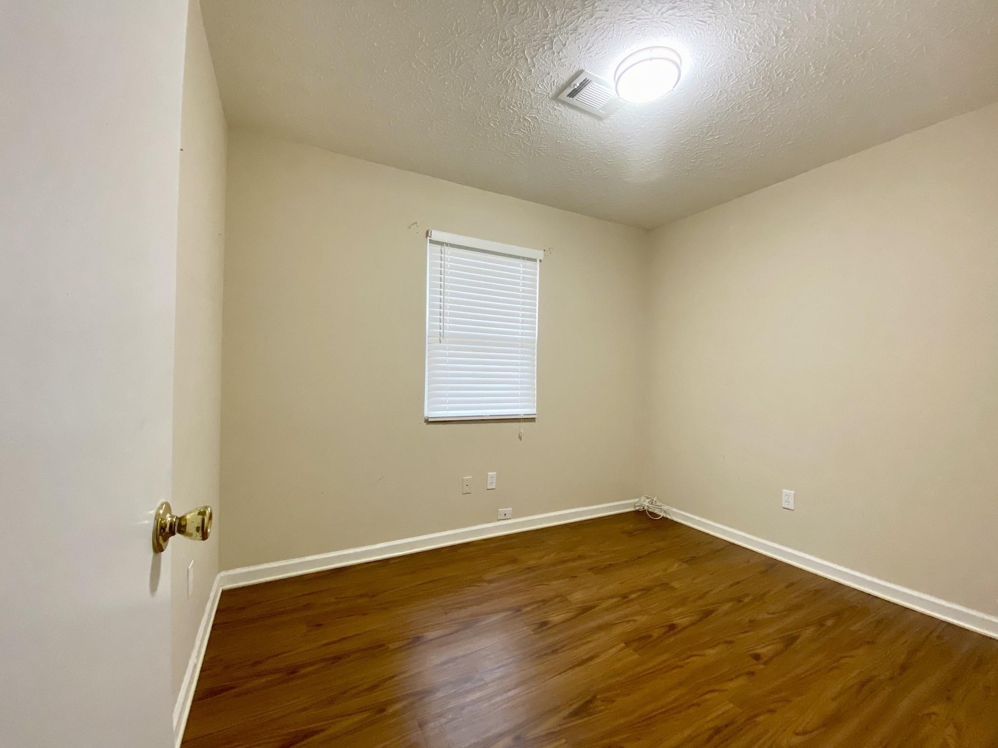120 Holloway Dr Property Photo 11