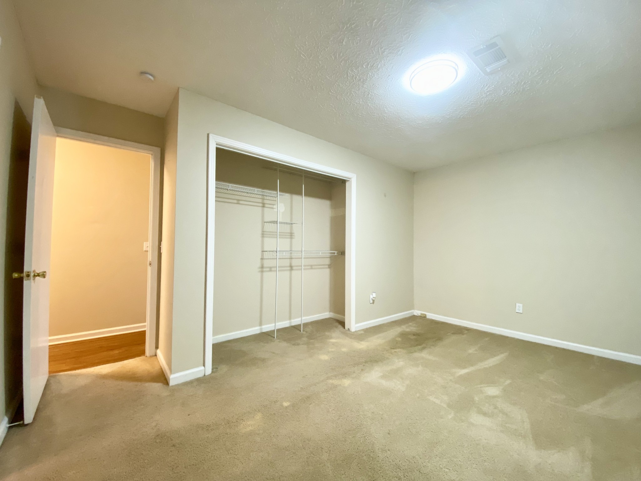 120 Holloway Dr Property Photo 13