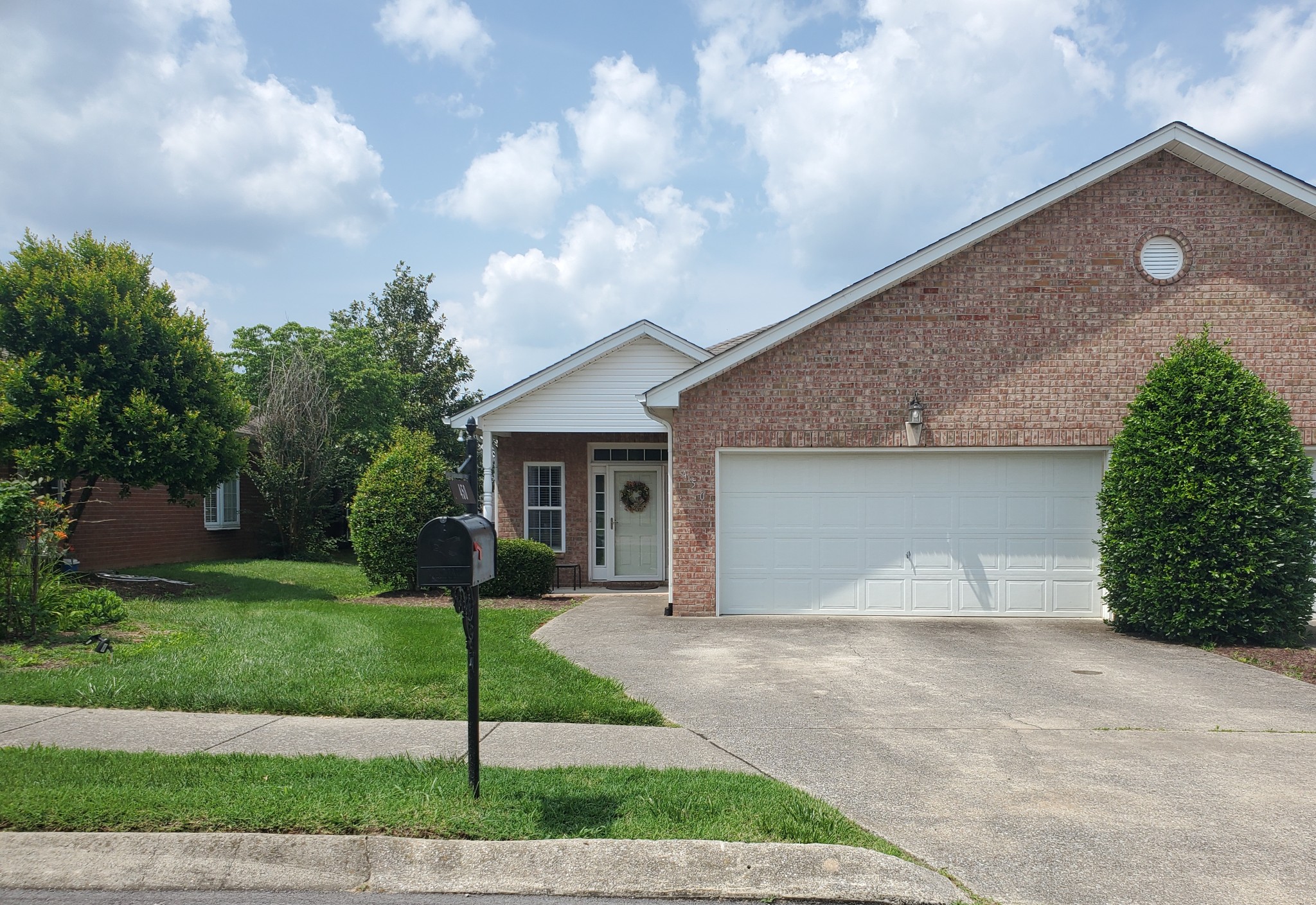 450 Brady Ln Property Photo 1