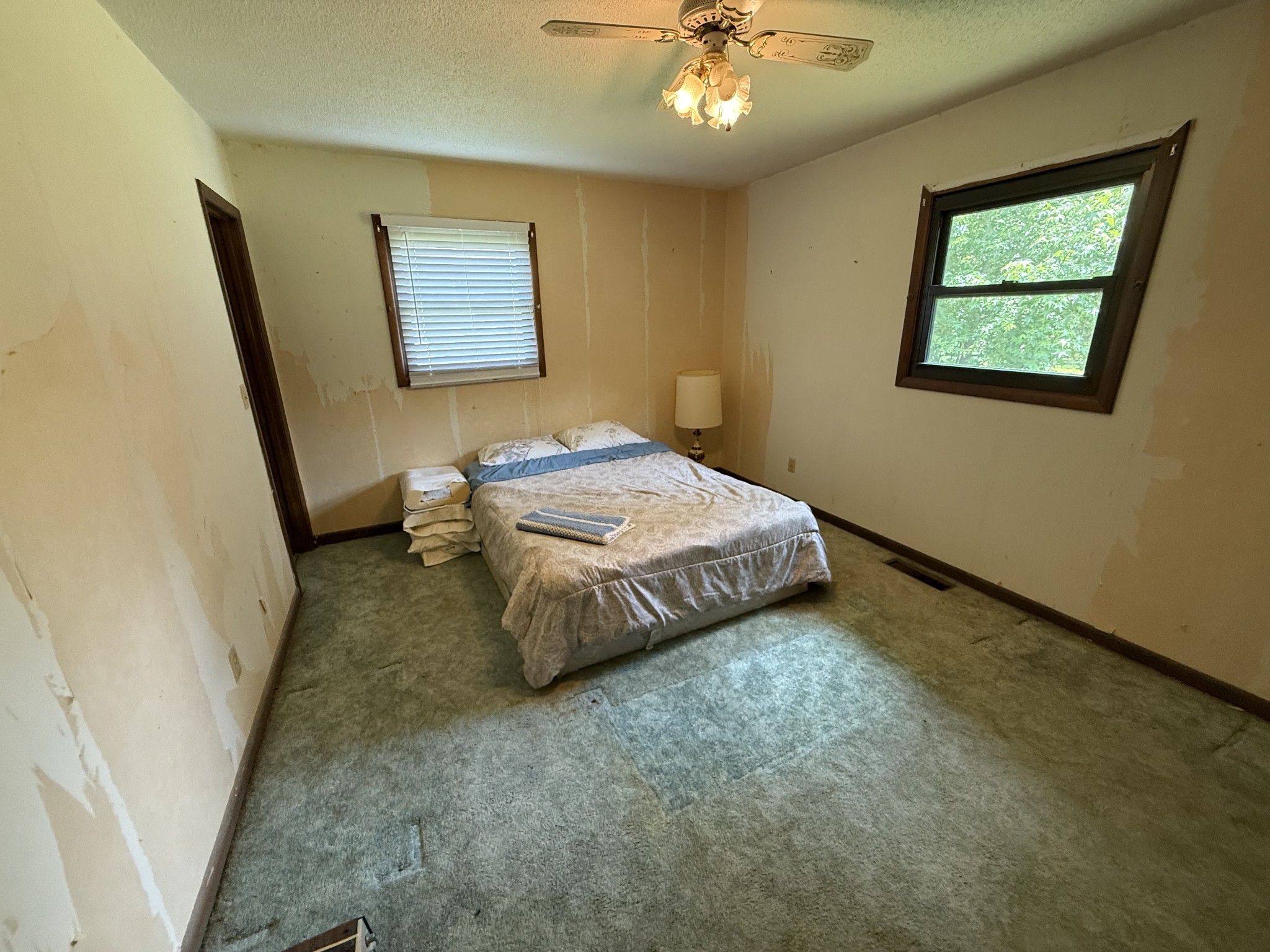 1221 Hillcrest Dr Property Photo 11