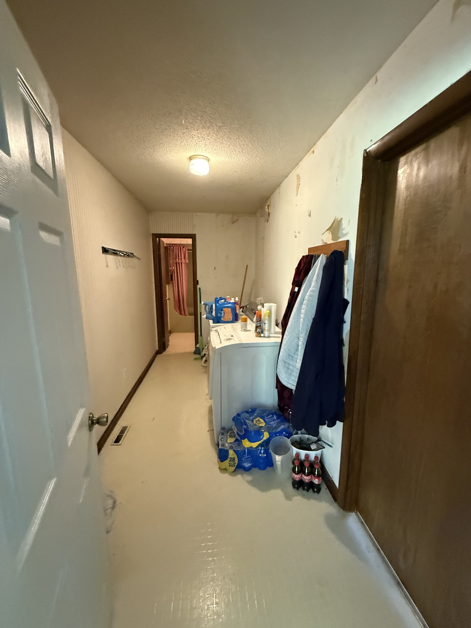 1221 Hillcrest Dr Property Photo 17