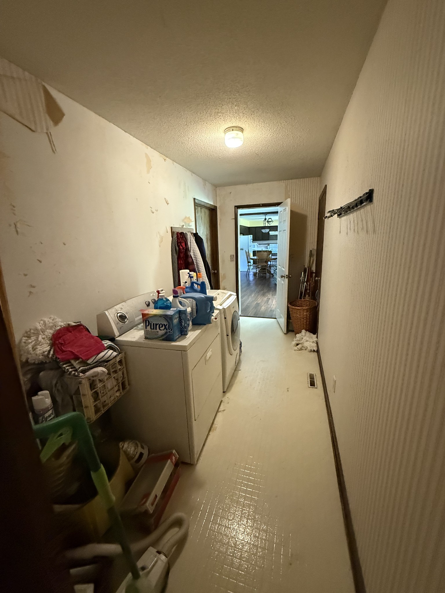 1221 Hillcrest Dr Property Photo 18