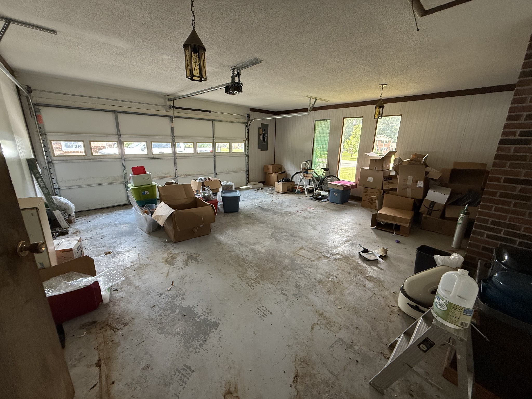 1221 Hillcrest Dr Property Photo 21