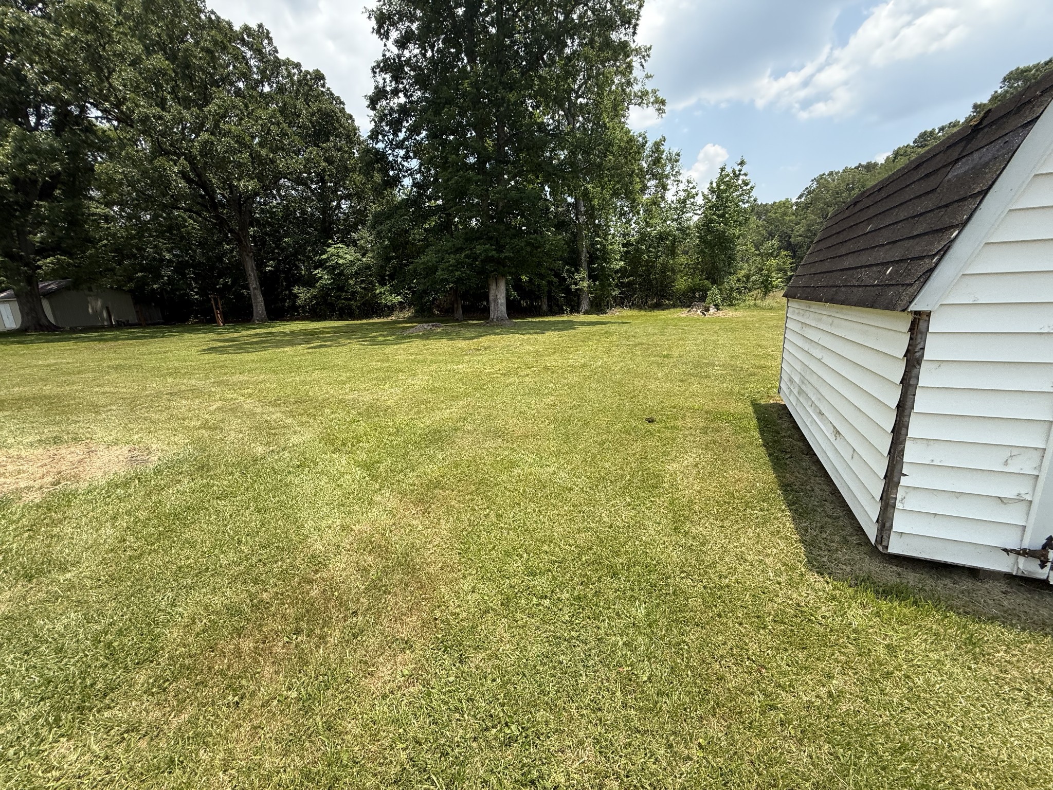 1221 Hillcrest Dr Property Photo 26