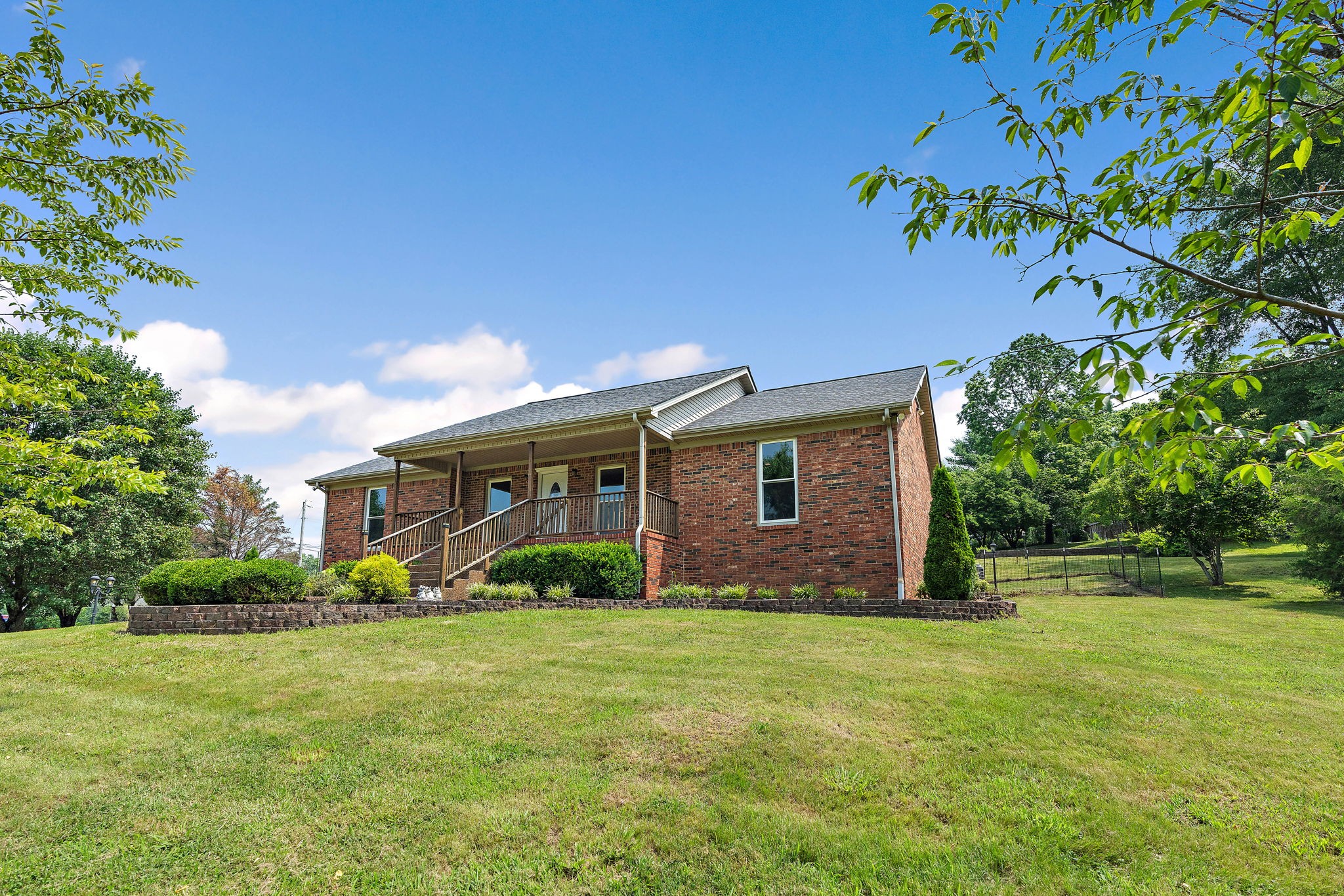 2952 Carters Creek Station Rd Property Photo 4