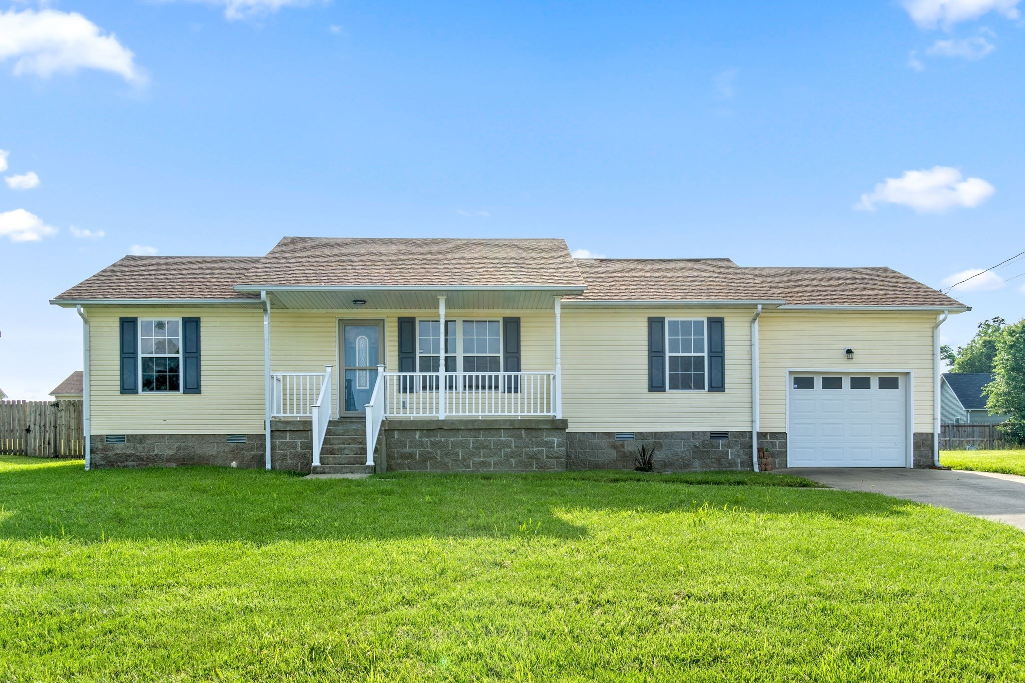 312 Chesire Way Property Photo 1