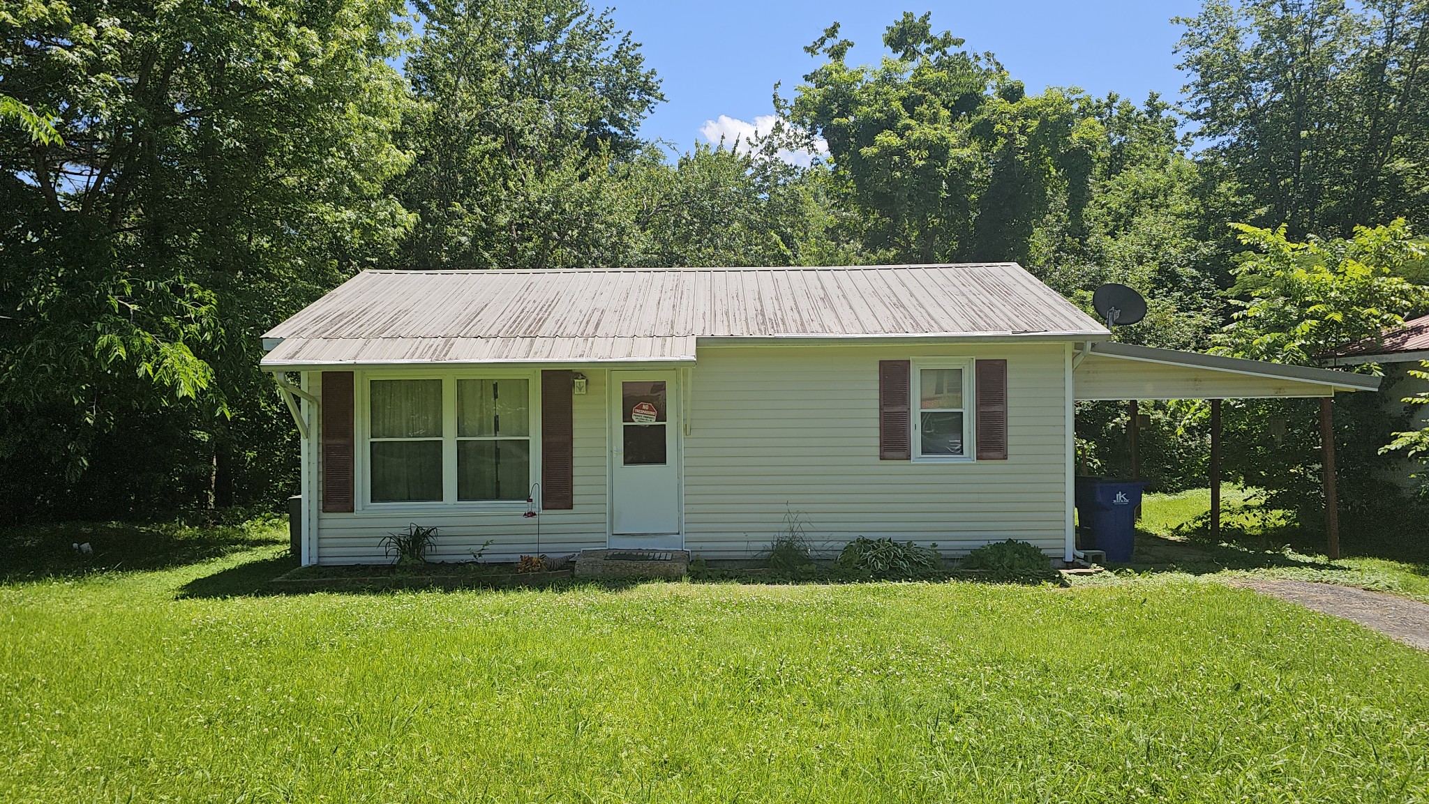 153 Cooper Rd Property Photo 1