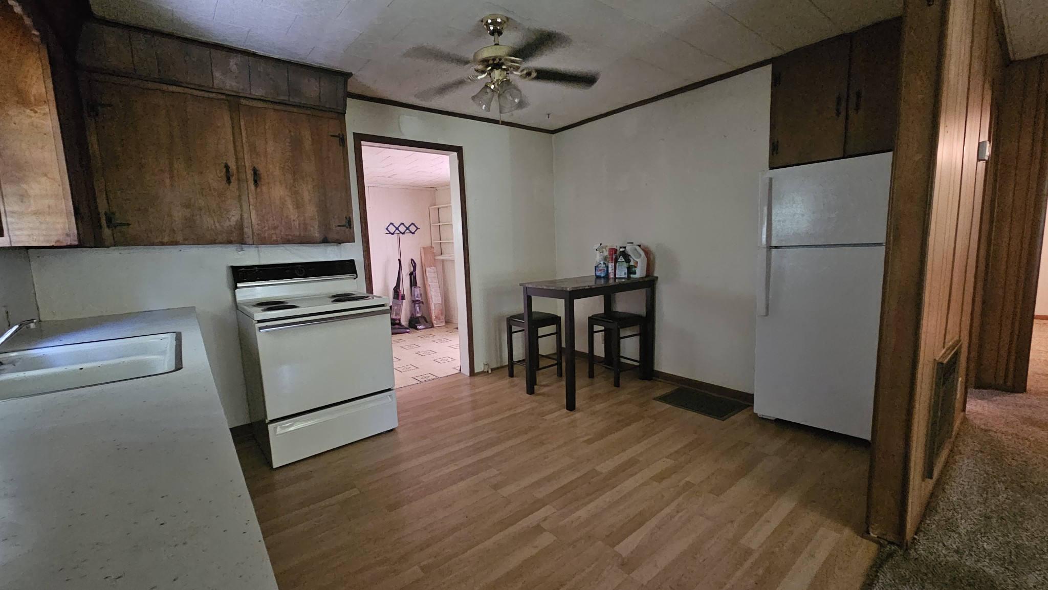 153 Cooper Rd Property Photo 4