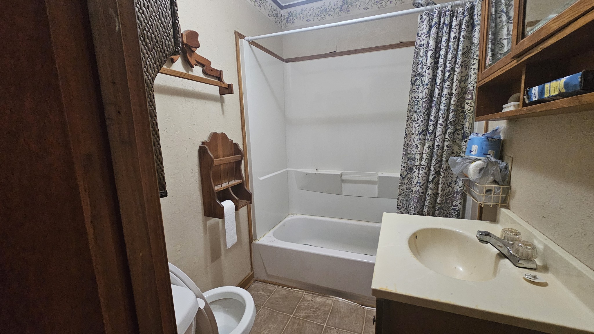 153 Cooper Rd Property Photo 10