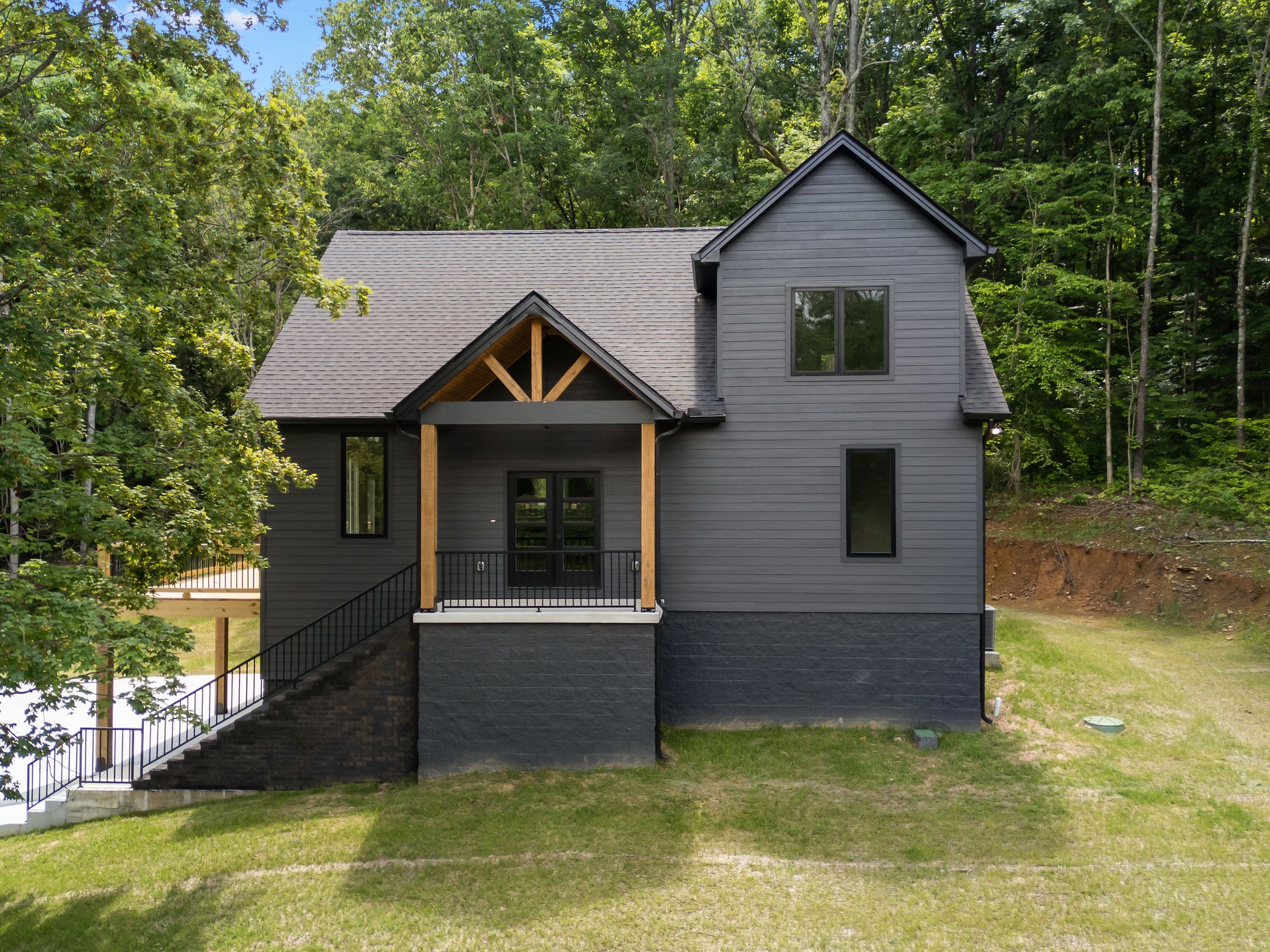1440 Shoreside Drive Property Photo 1