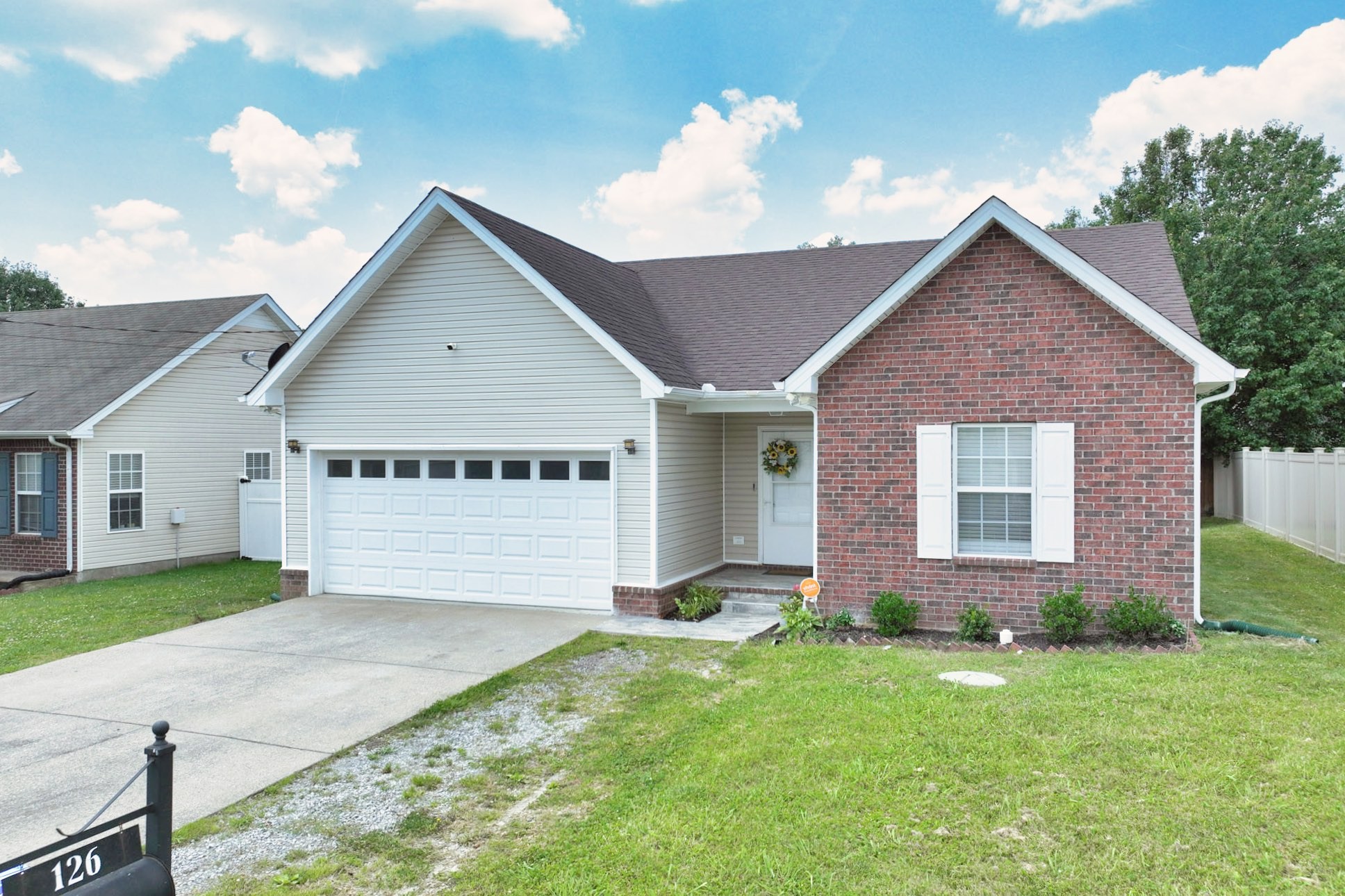 126 Dreville Dr Property Photo 1