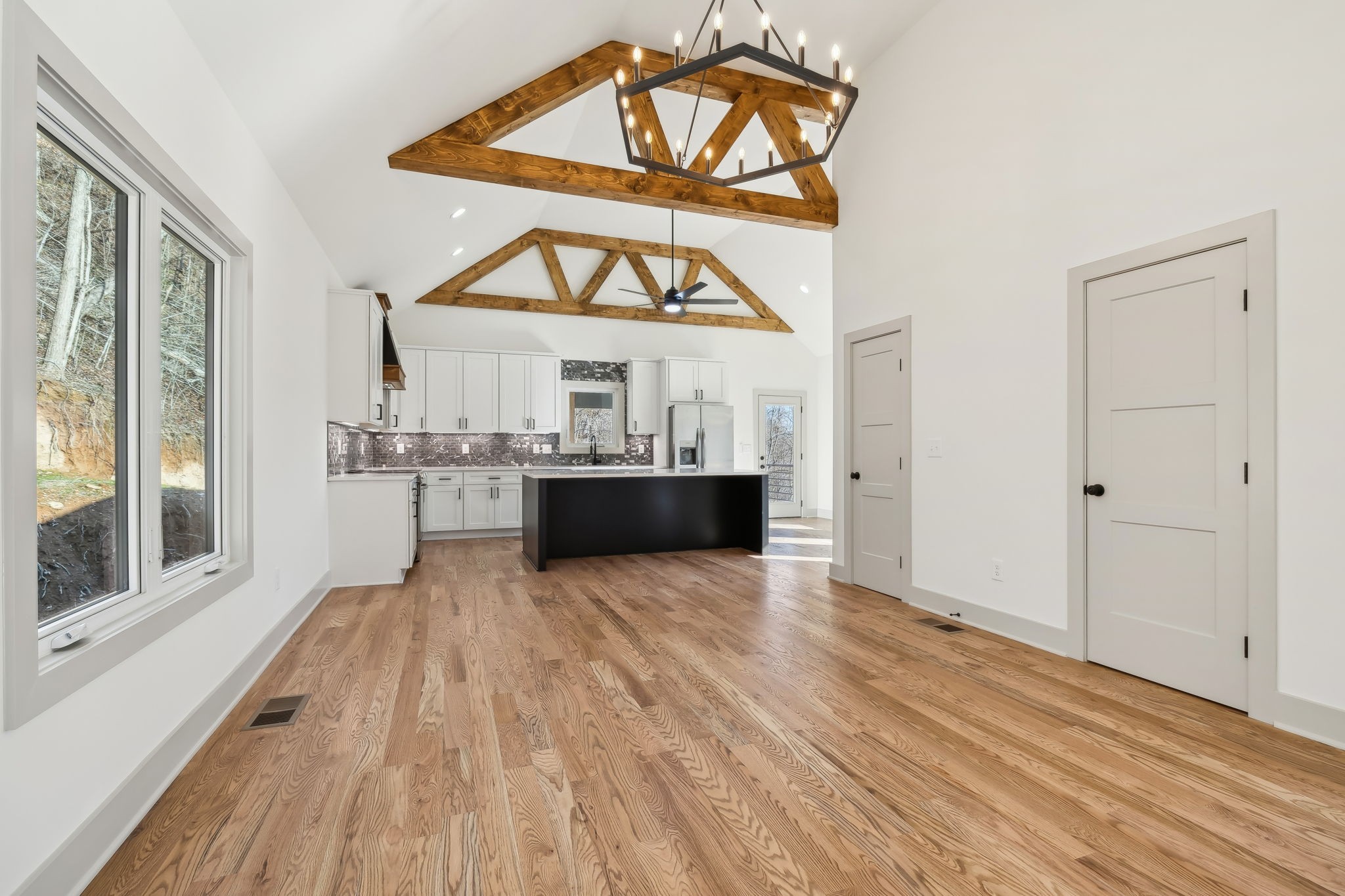 921 Blackberry Ridge Way Property Photo 32