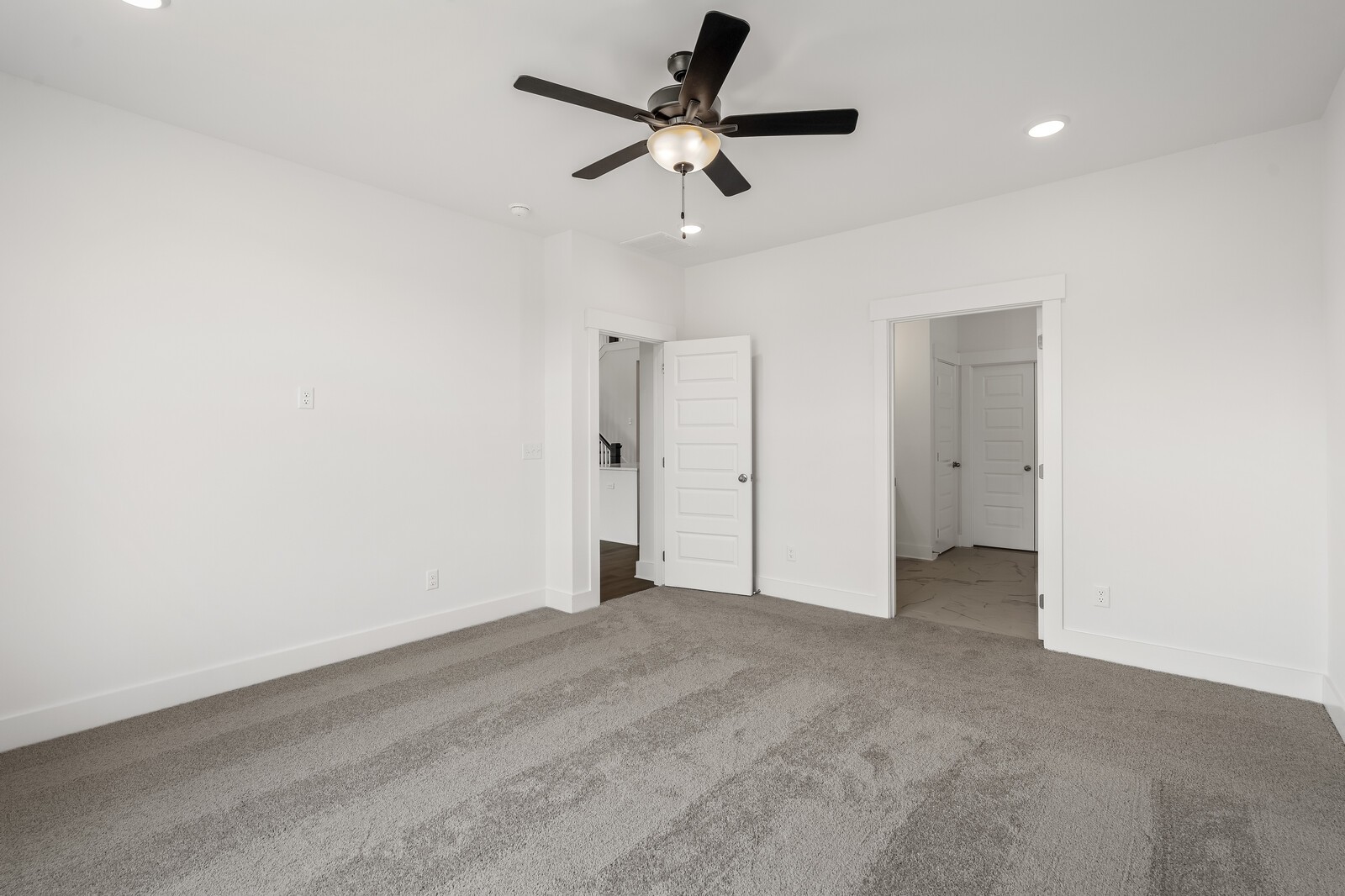 405 Old Spring Ln Property Photo 24