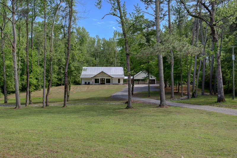 136 Anderson Dr