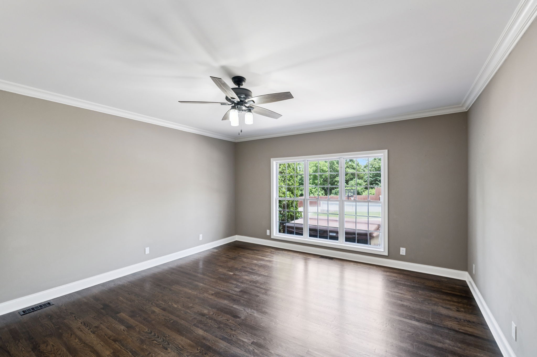 109 Chalford Pl Property Photo 4