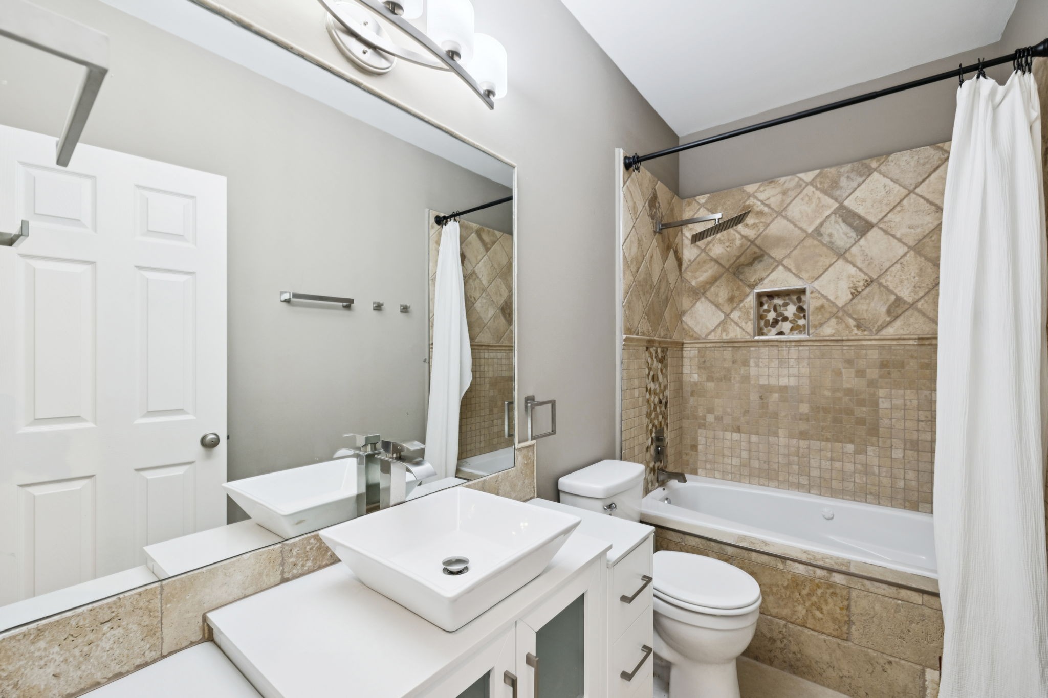 109 Chalford Pl Property Photo 9