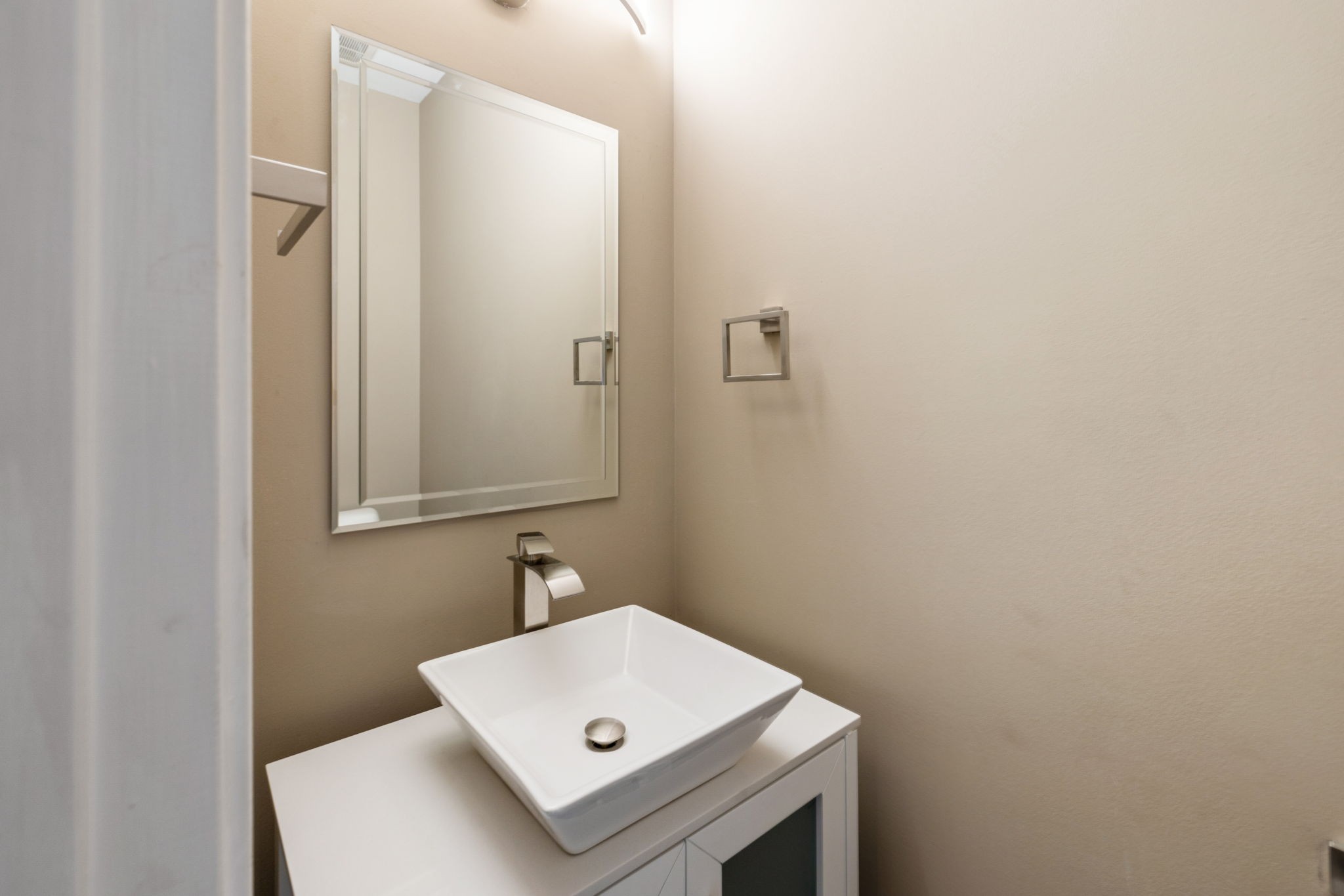 109 Chalford Pl Property Photo 11