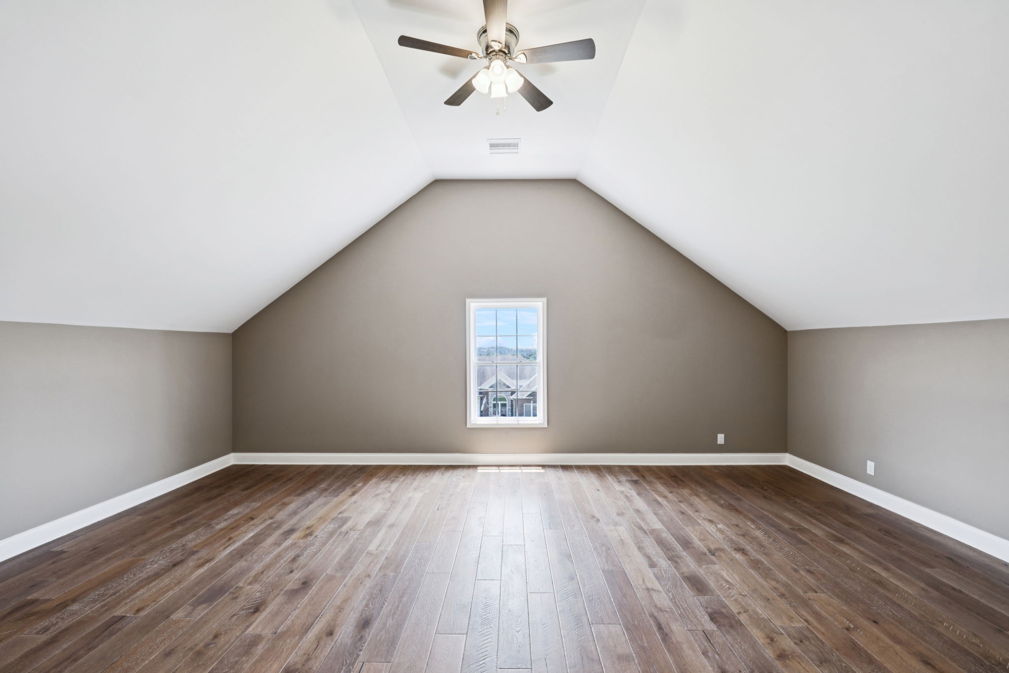 109 Chalford Pl Property Photo 14