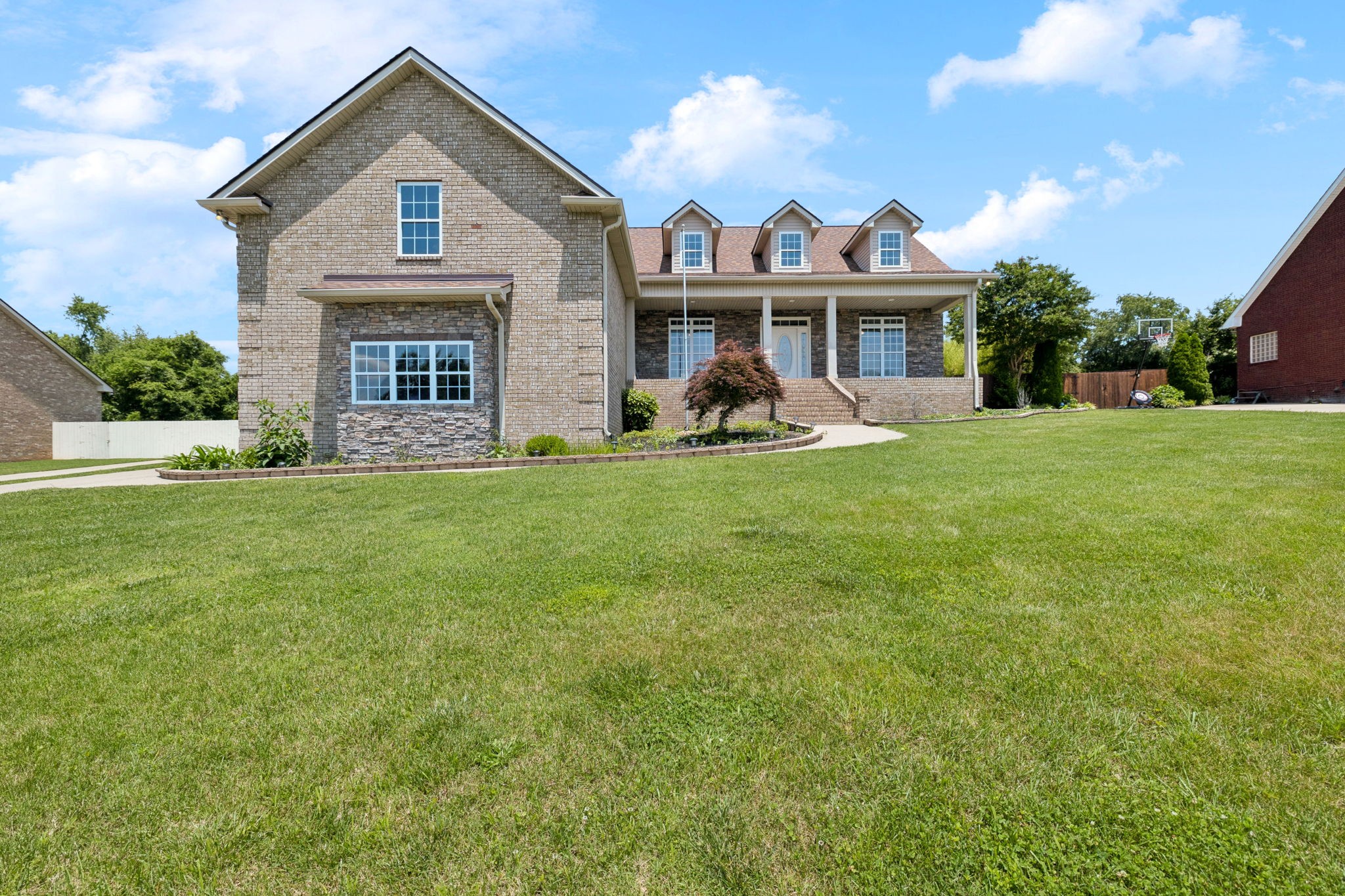 109 Chalford Pl Property Photo 16