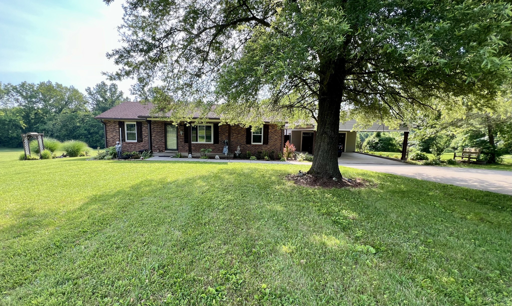 724 Butler Rd Property Photo 2