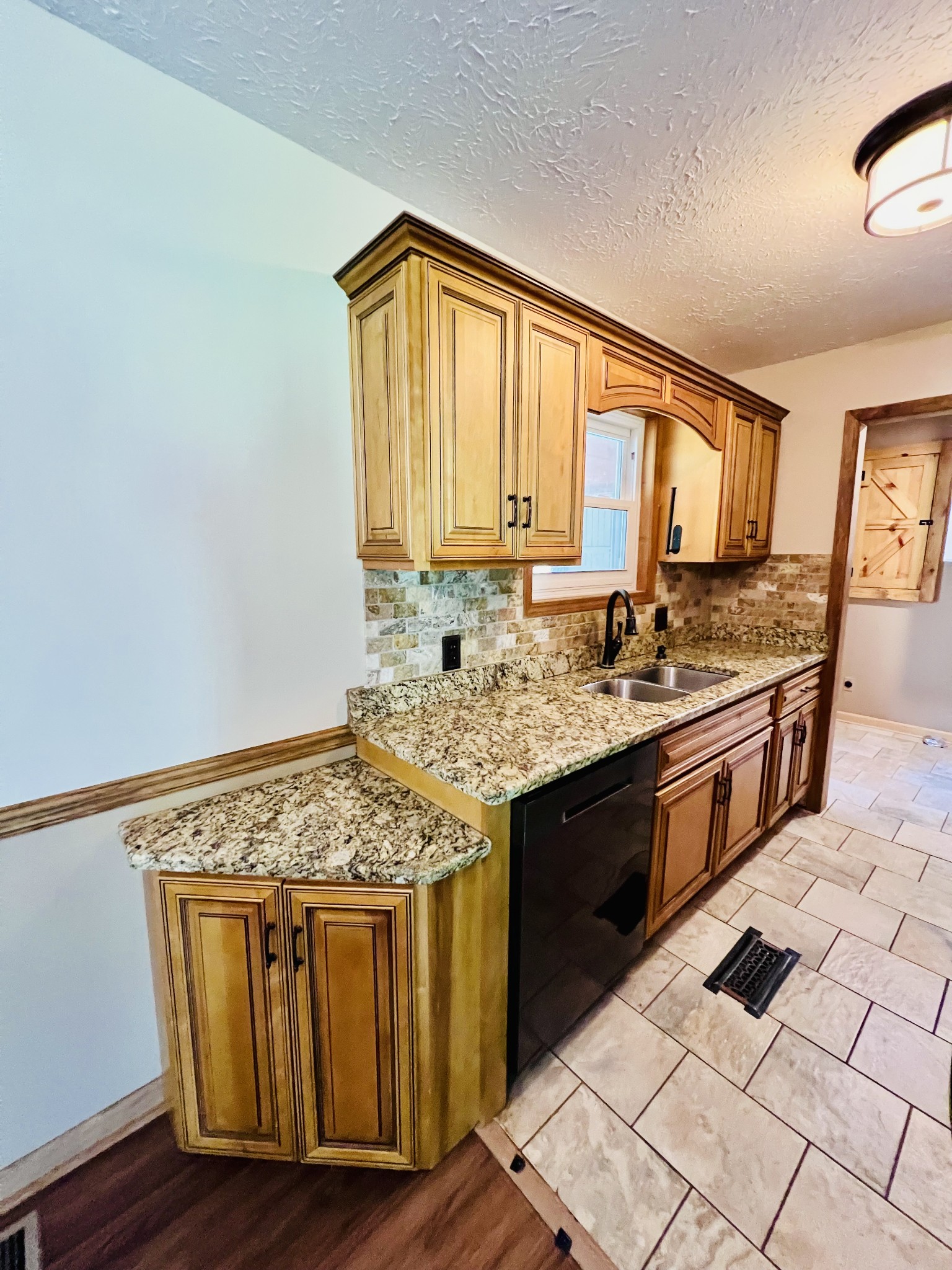 724 Butler Rd Property Photo 12