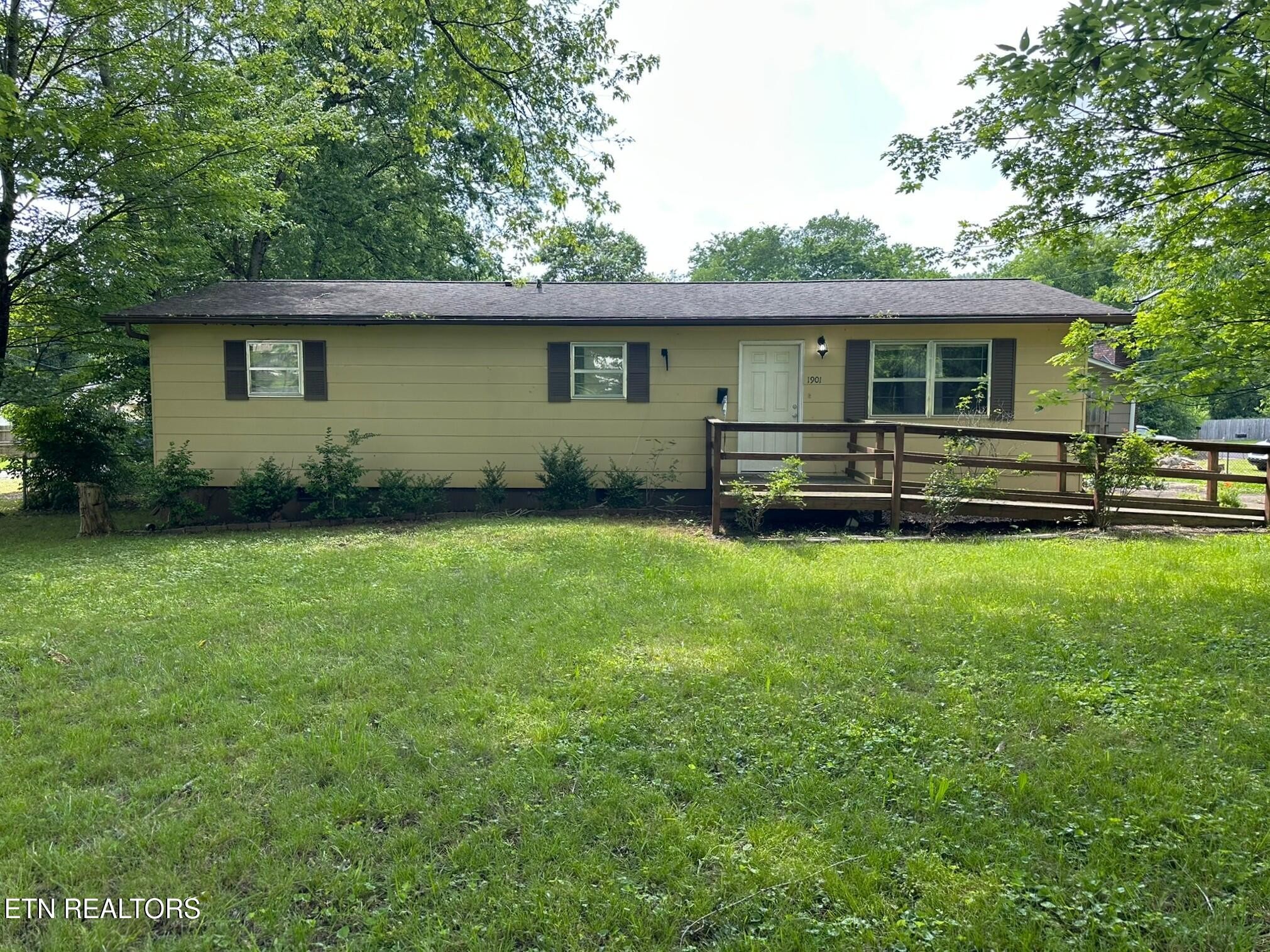 1901 Bradshaw Garden Rd Property Photo 1