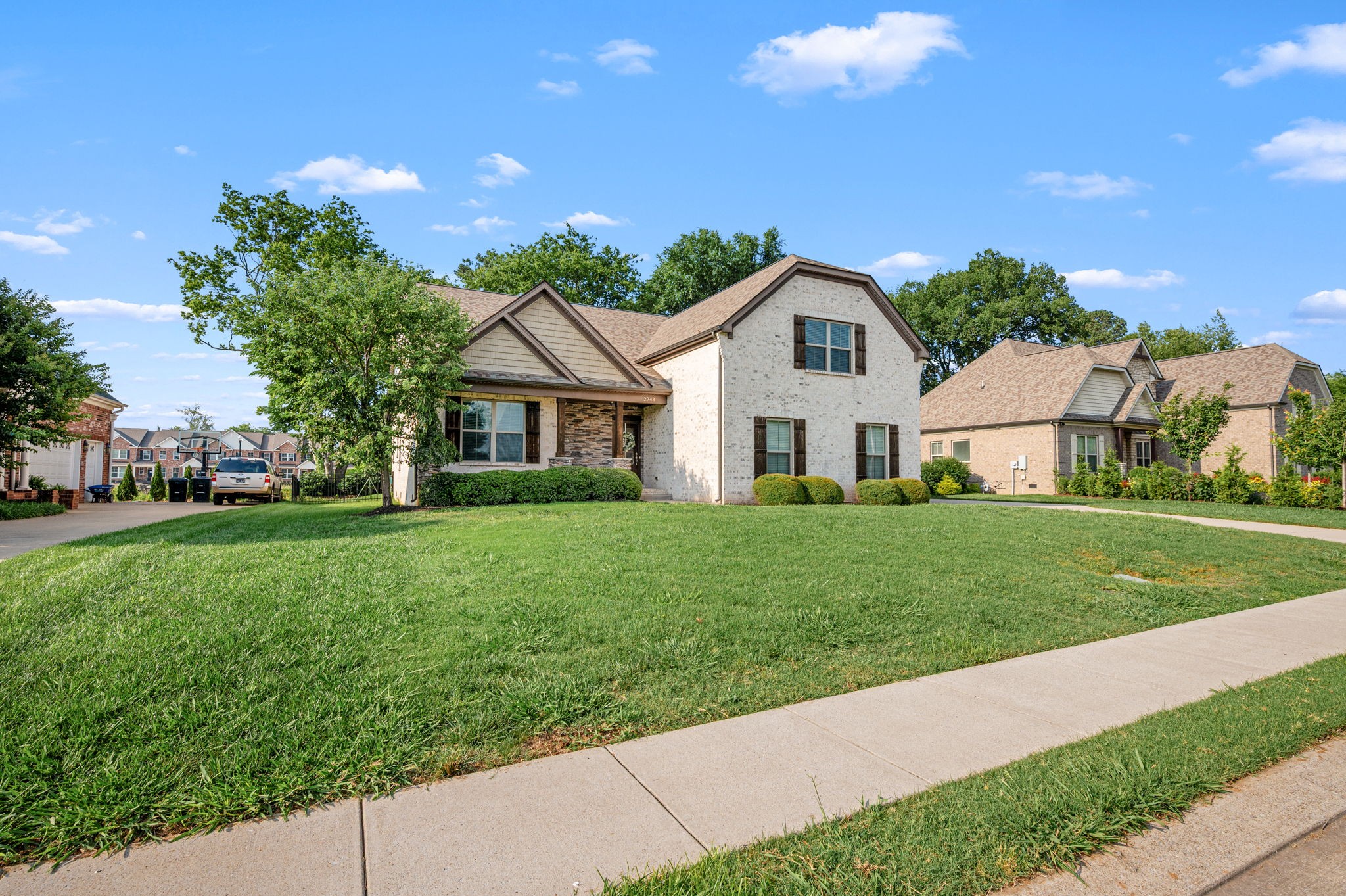 2743 Crowne Pointe Dr Property Photo 5