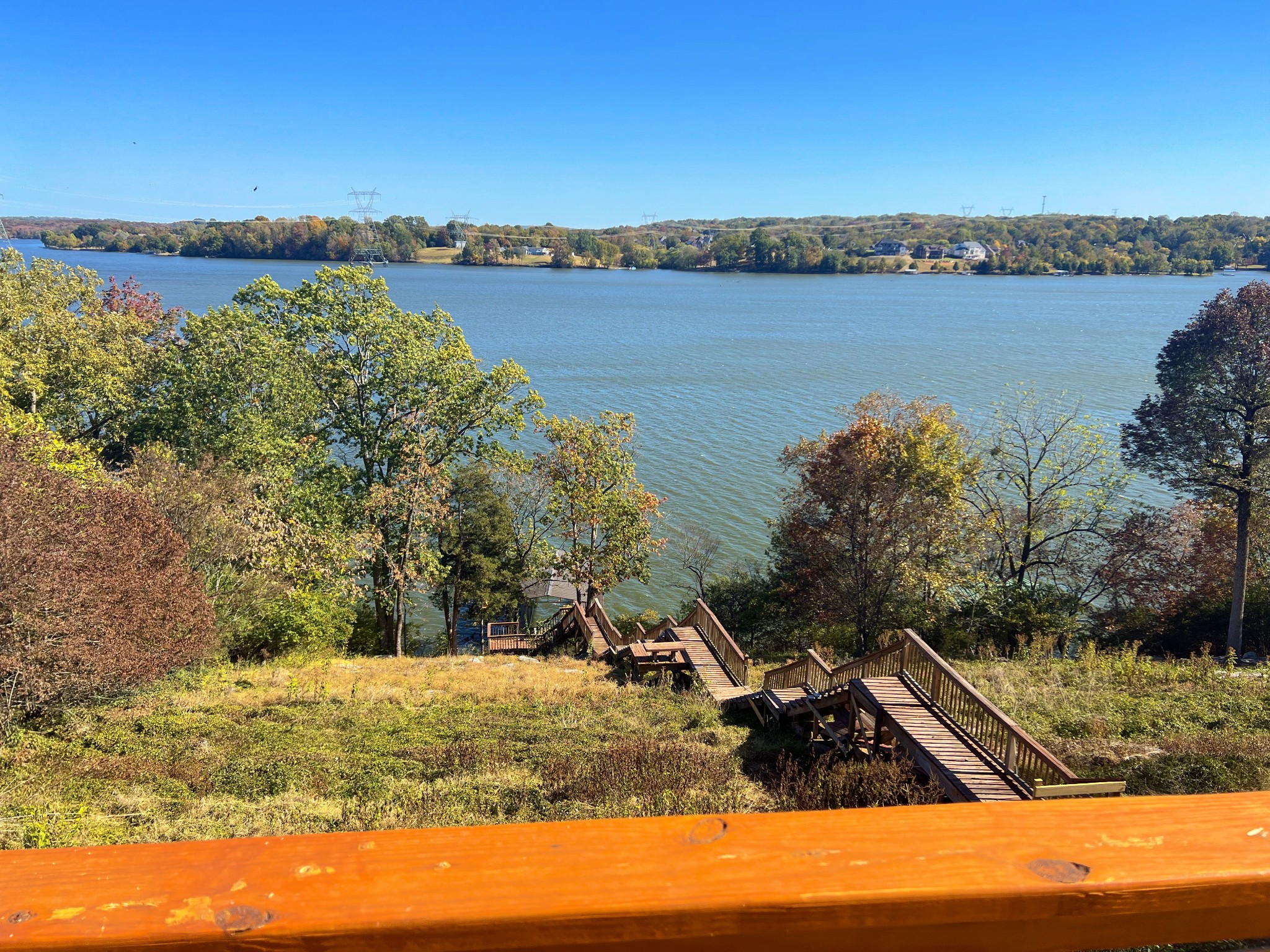 1068 Hickory Harbor Dr Property Photo 1