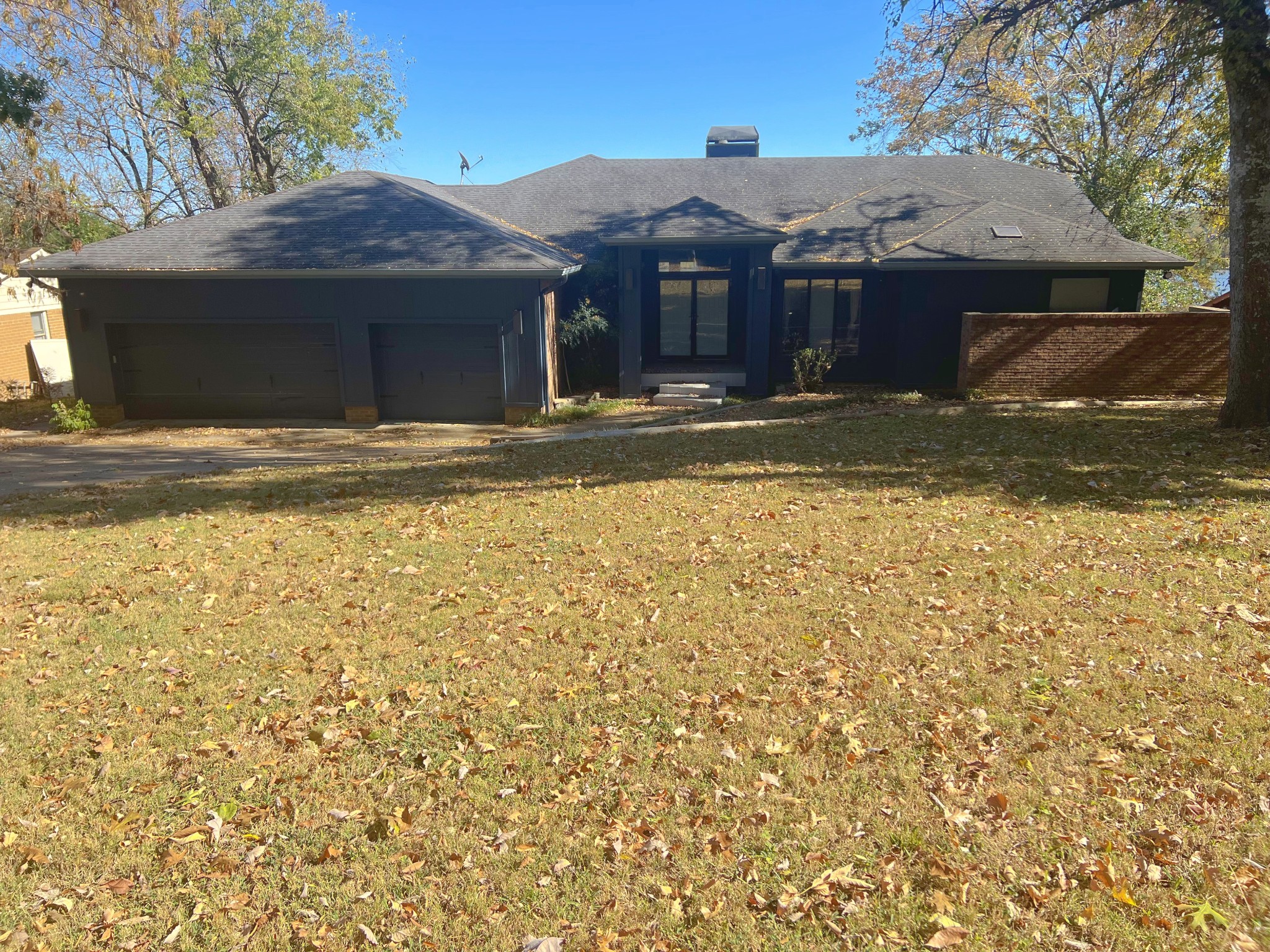 1068 Hickory Harbor Dr Property Photo 2