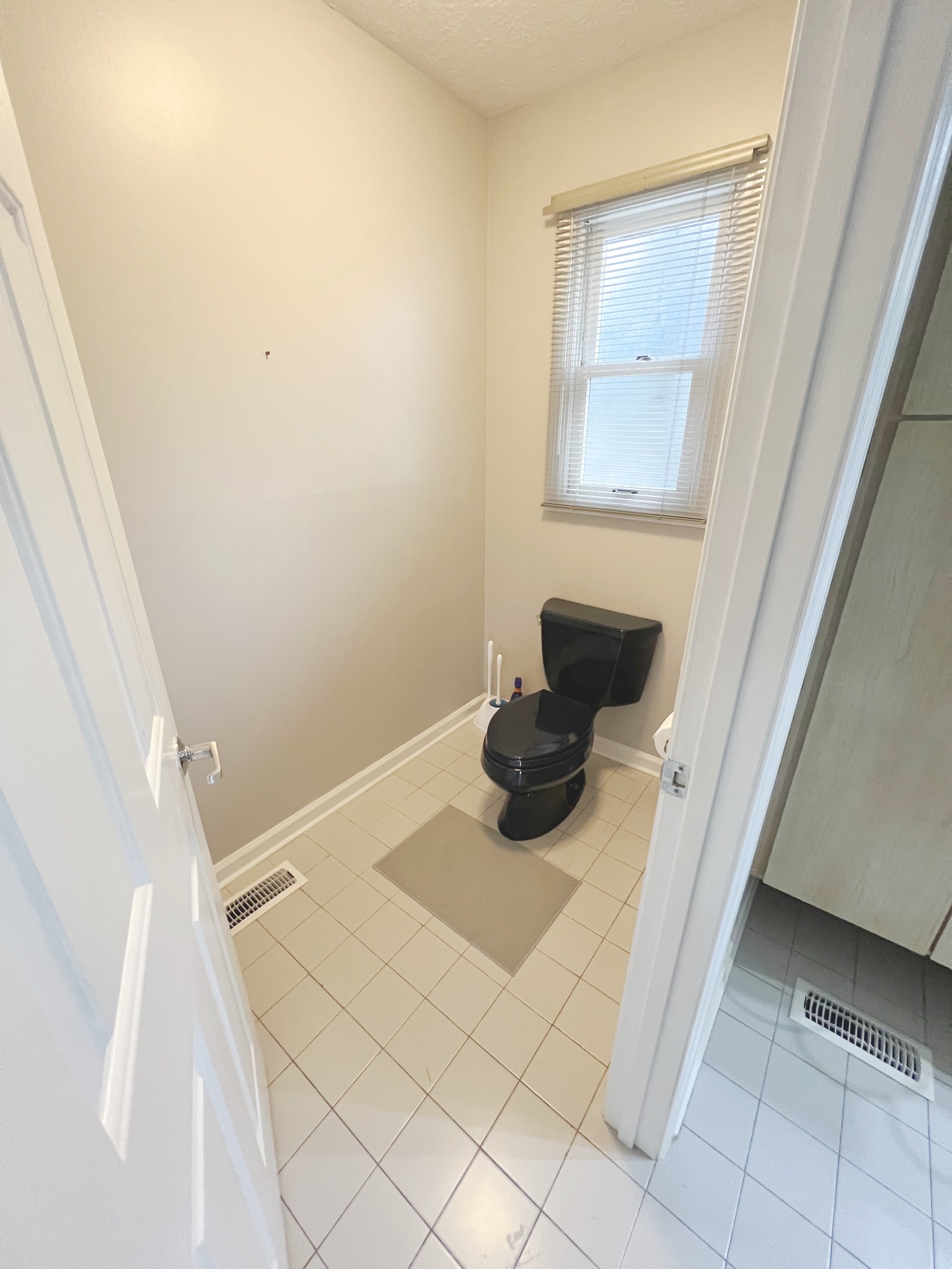 1068 Hickory Harbor Dr Property Photo 12