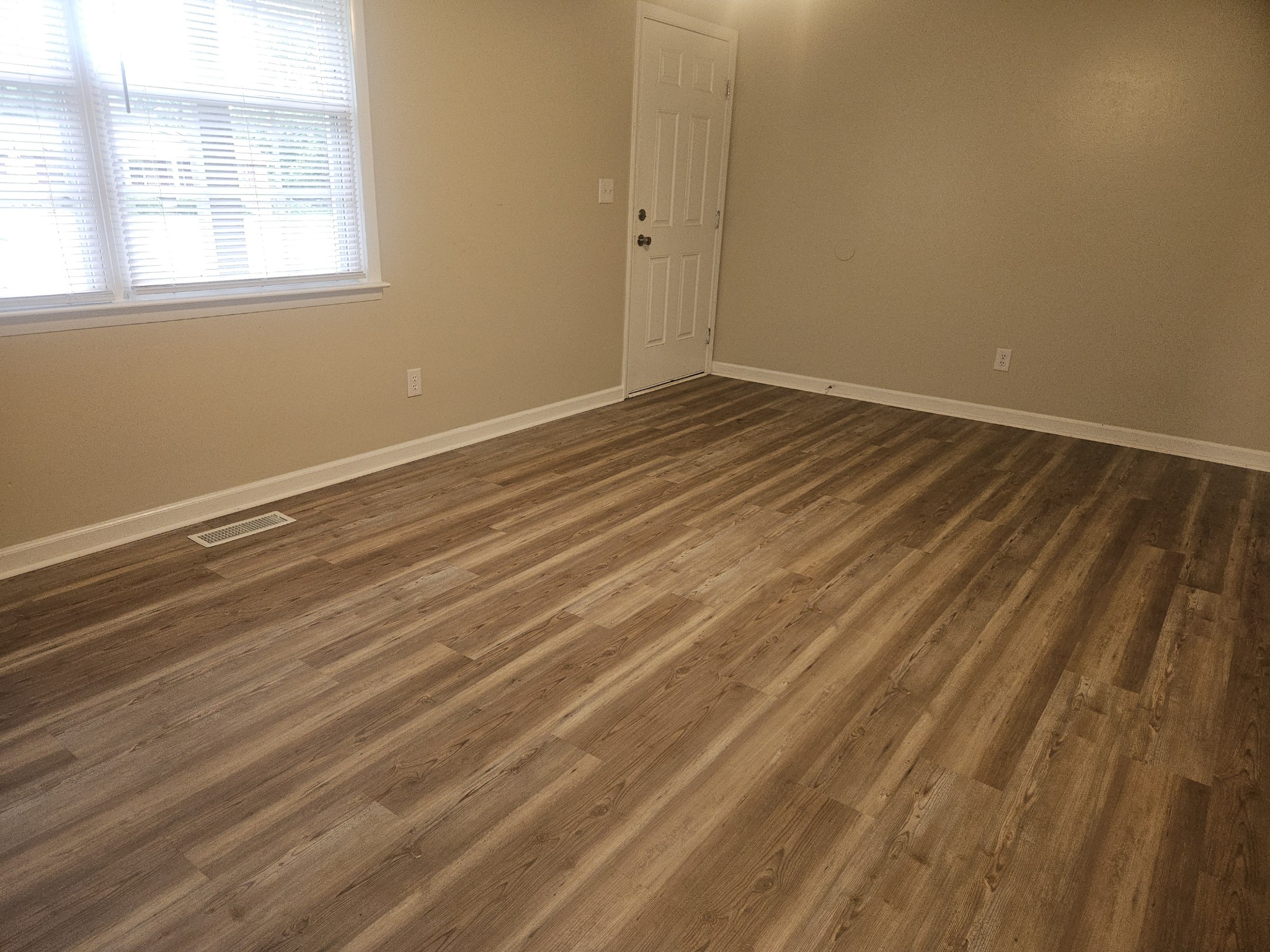 6731 Forrest Ln Property Photo 6