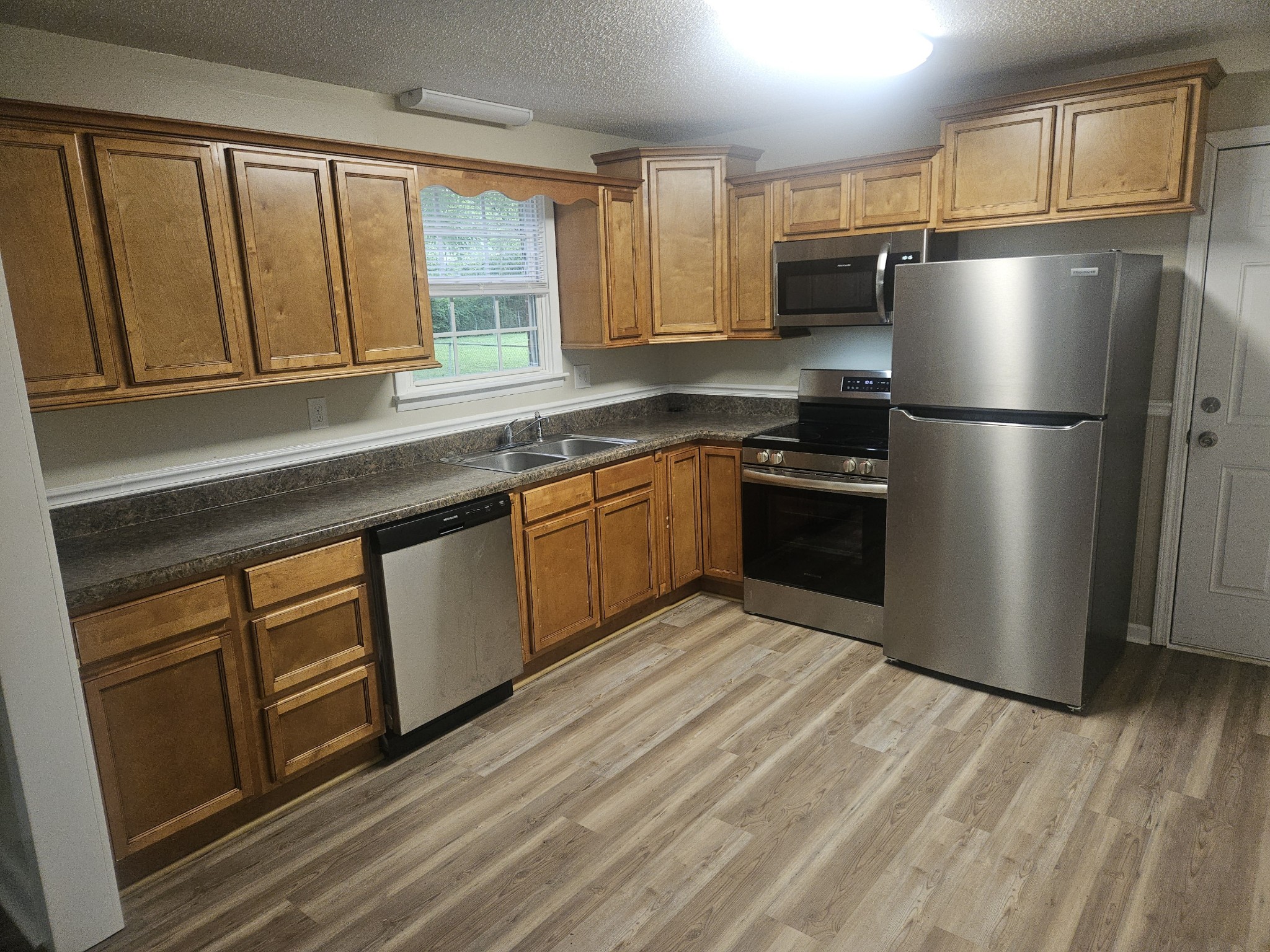 6731 Forrest Ln Property Photo 7