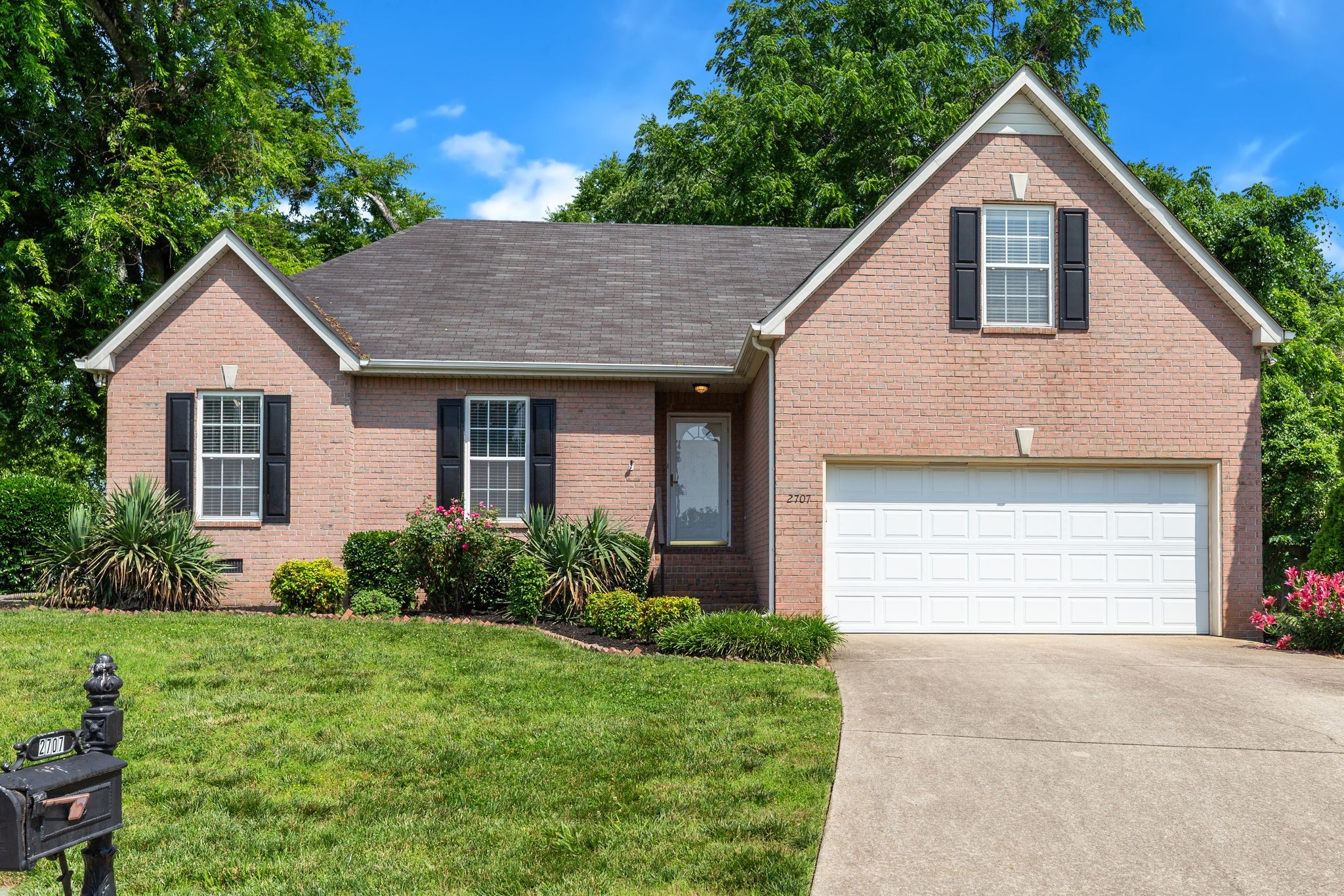 2707 Comer Dr Property Photo 1