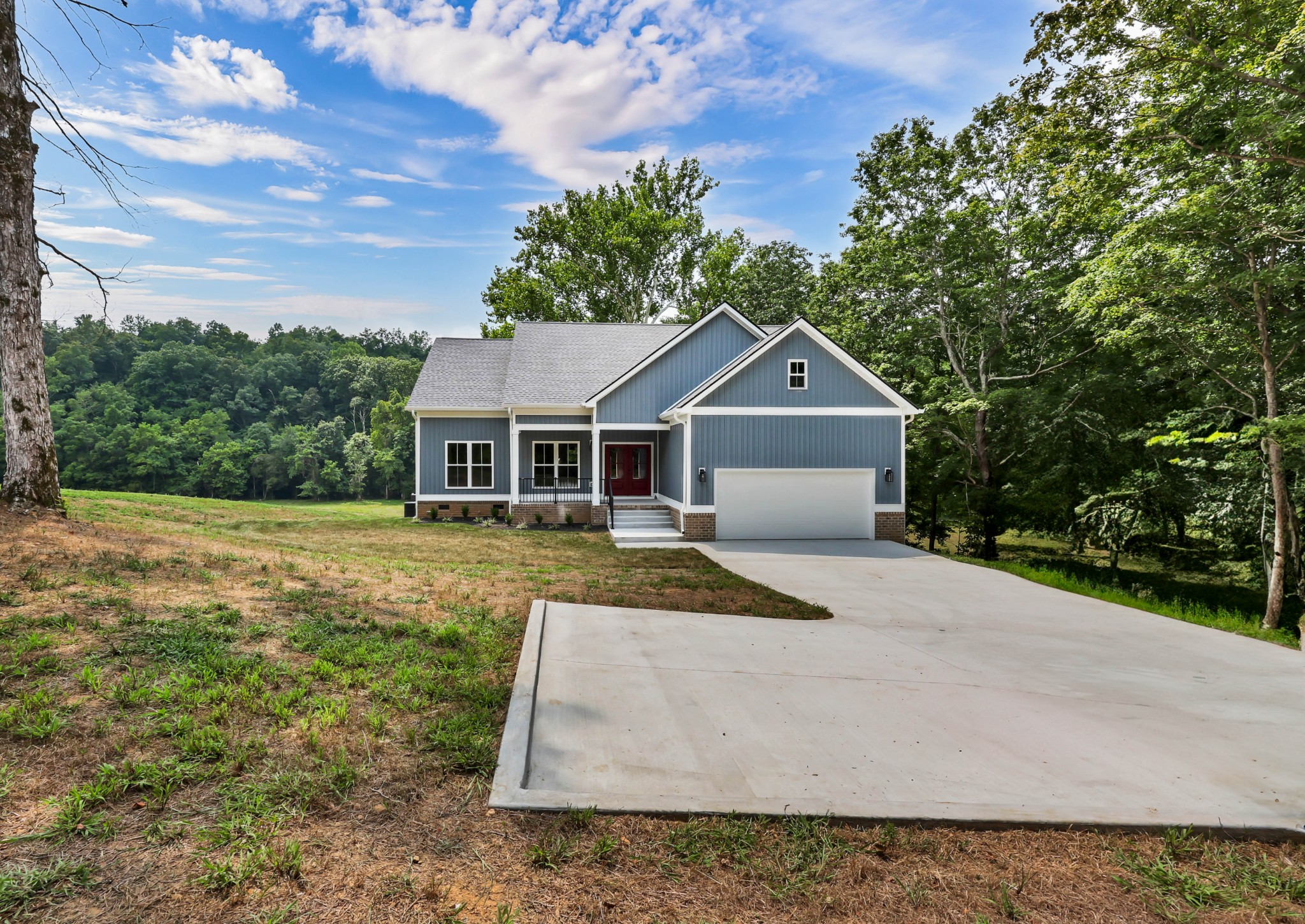 5570 Chambers Rd Property Photo 1