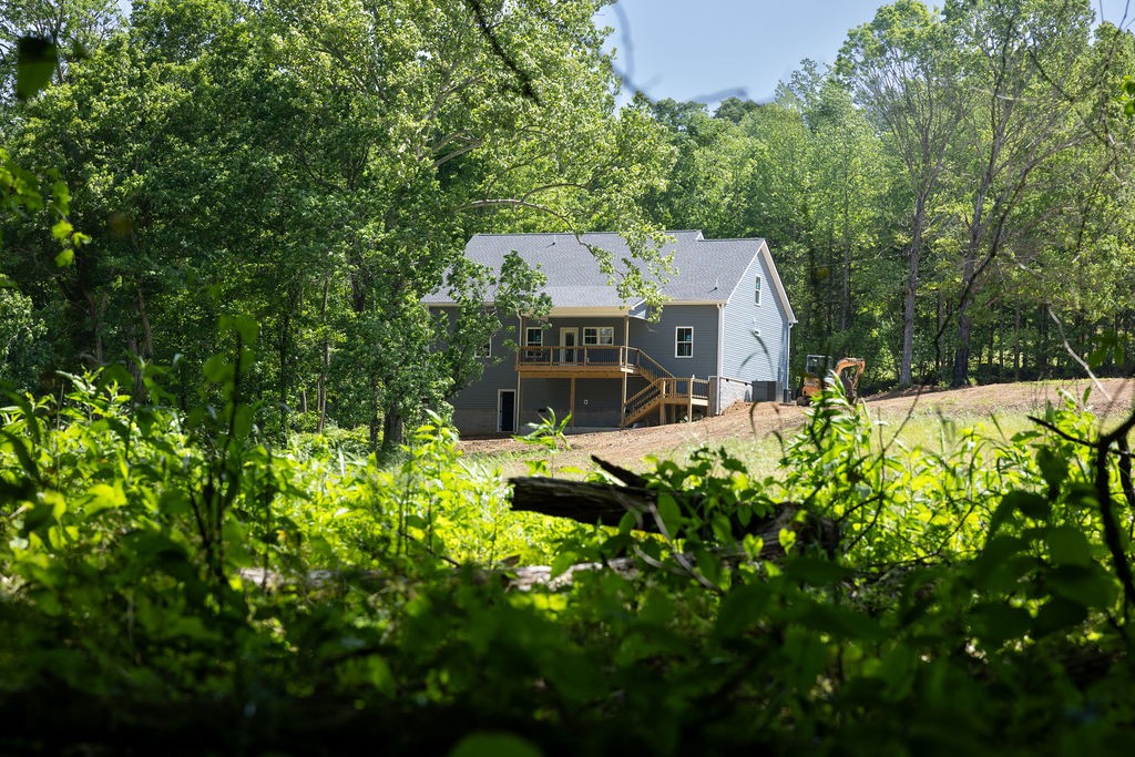 5570 Chambers Rd Property Photo 2