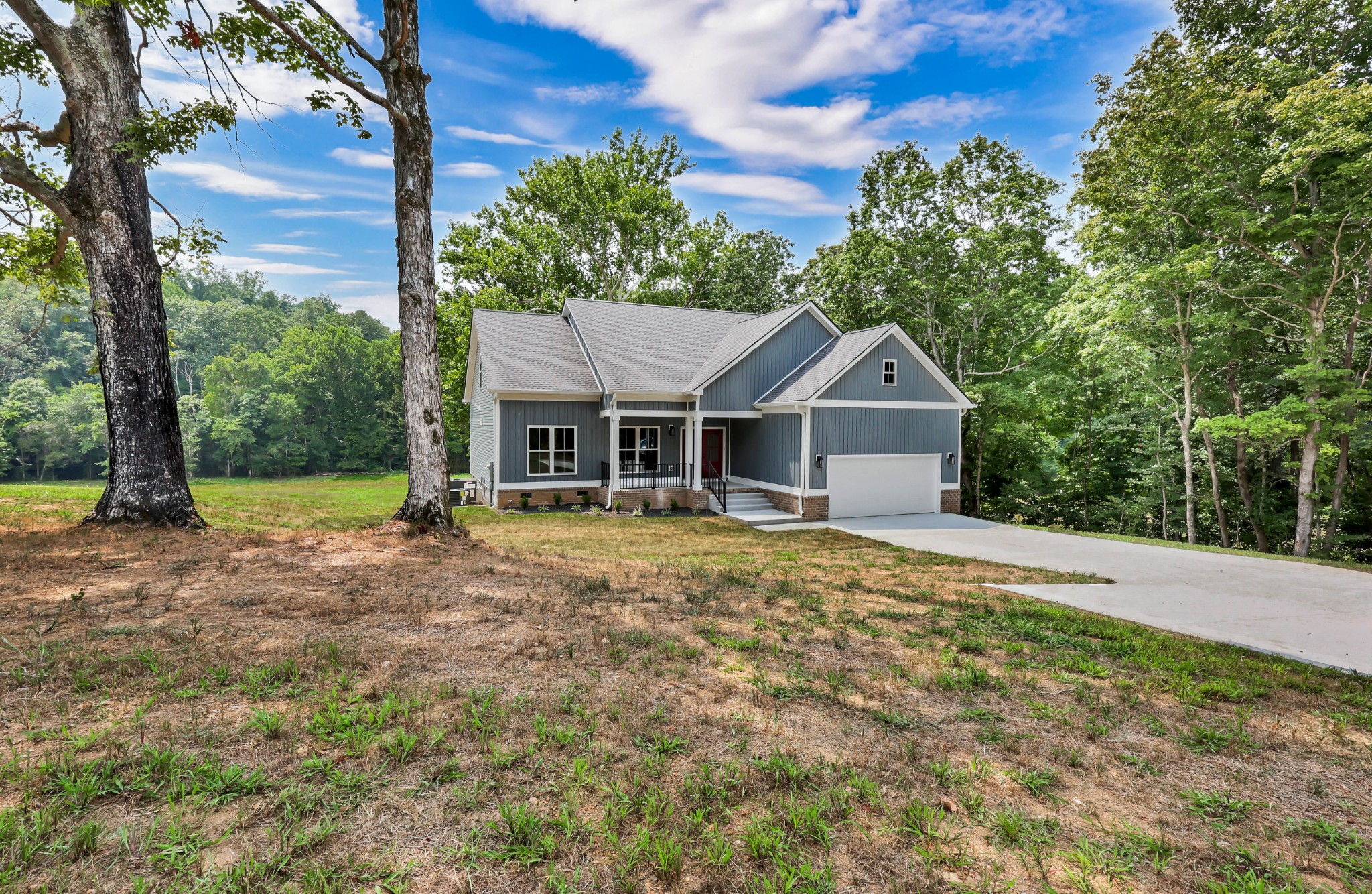 5570 Chambers Rd Property Photo 2
