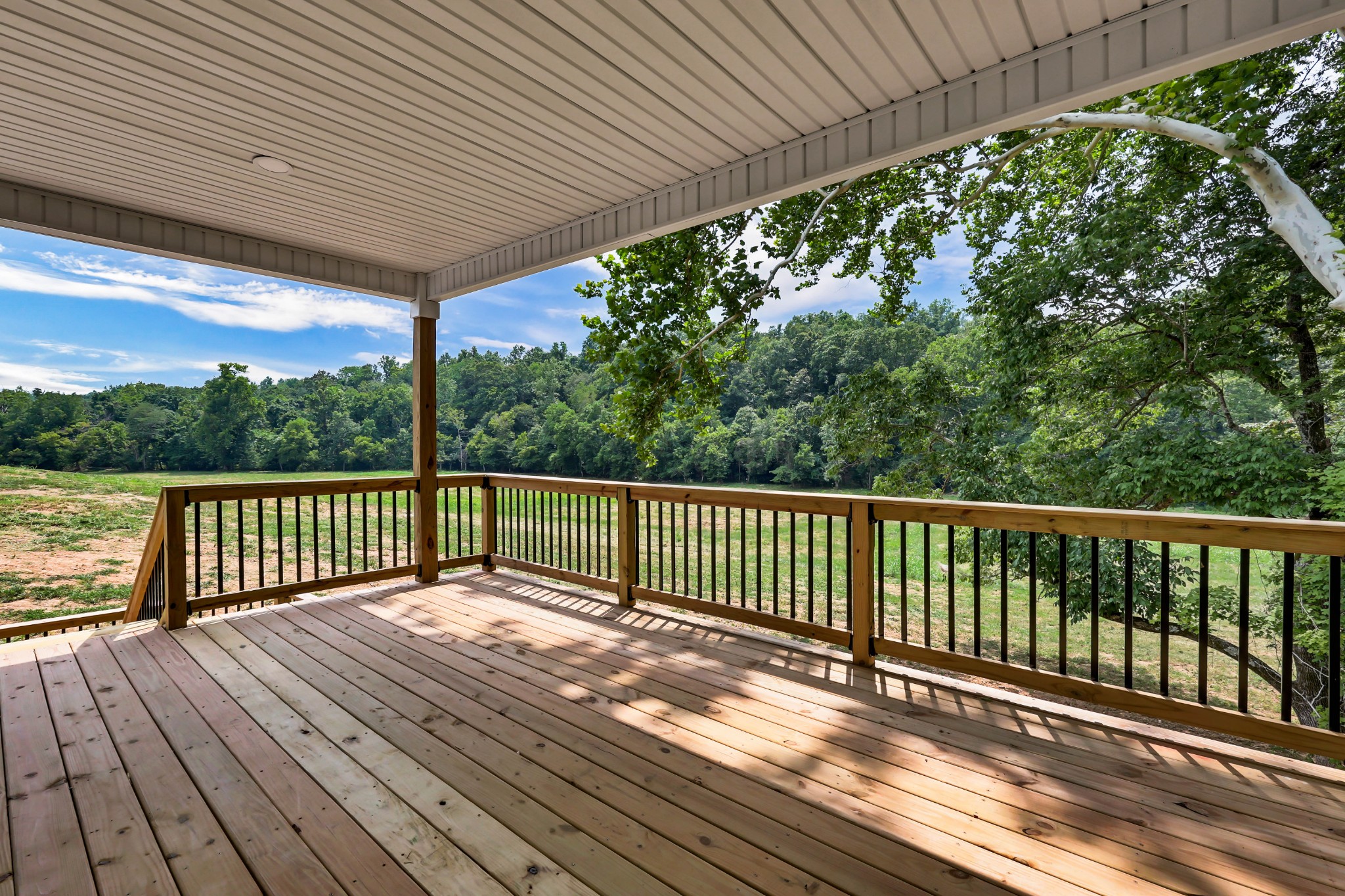 5570 Chambers Rd Property Photo 20