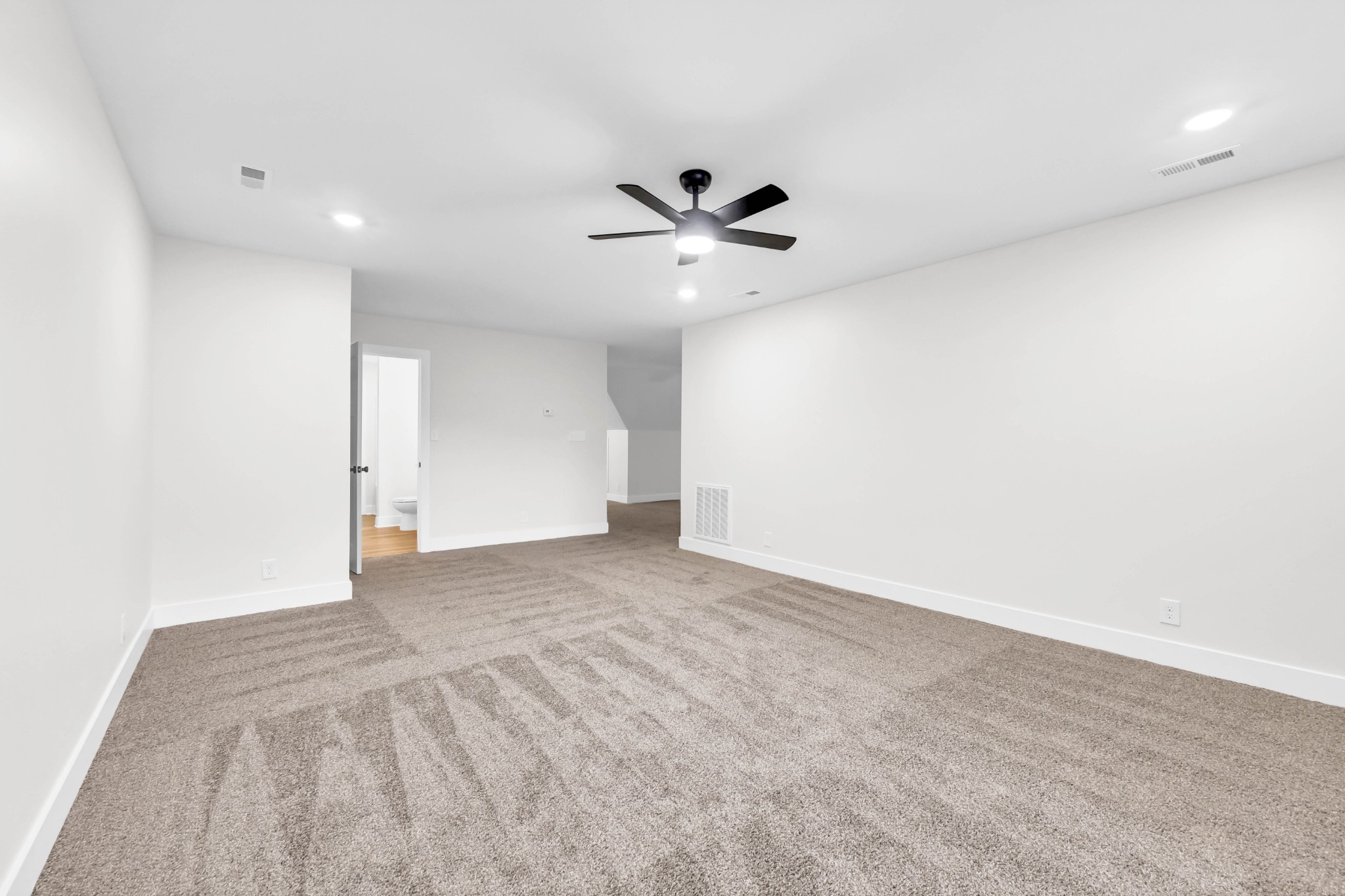 5570 Chambers Rd Property Photo 40