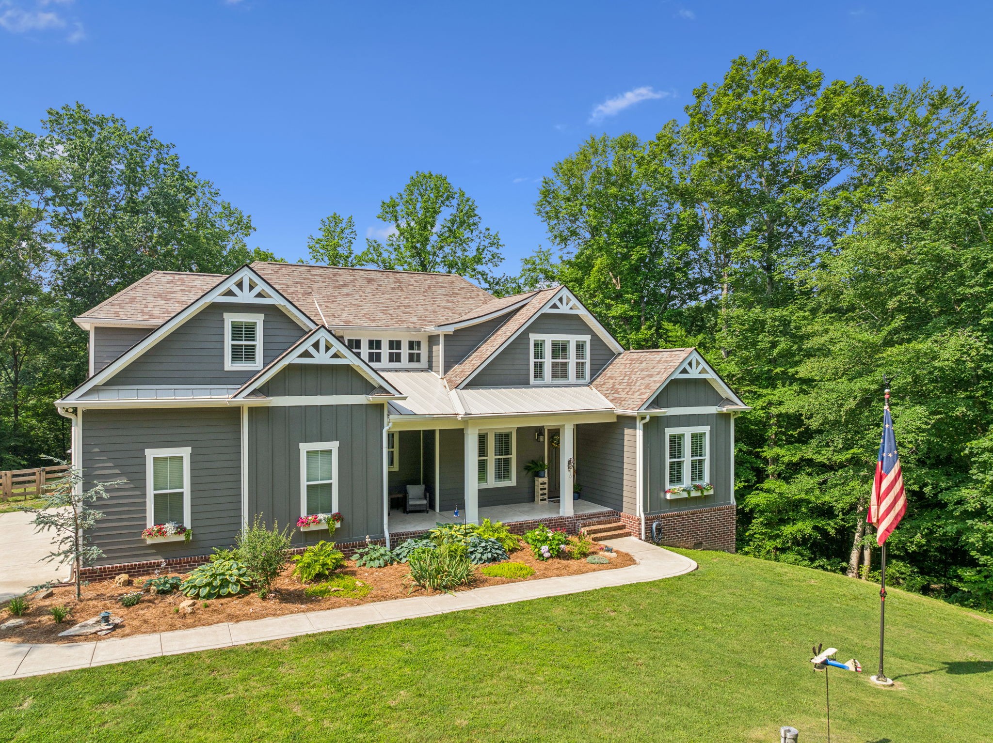2806 Haywood Hollow Rd Property Photo