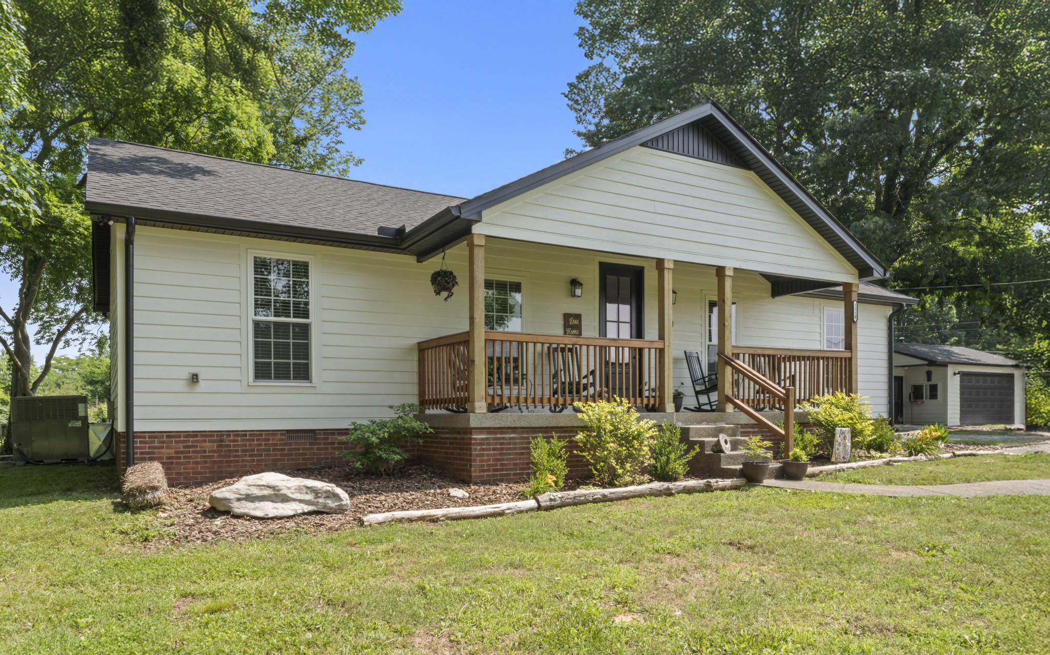 1510 Wade Brown Rd Property Photo 2