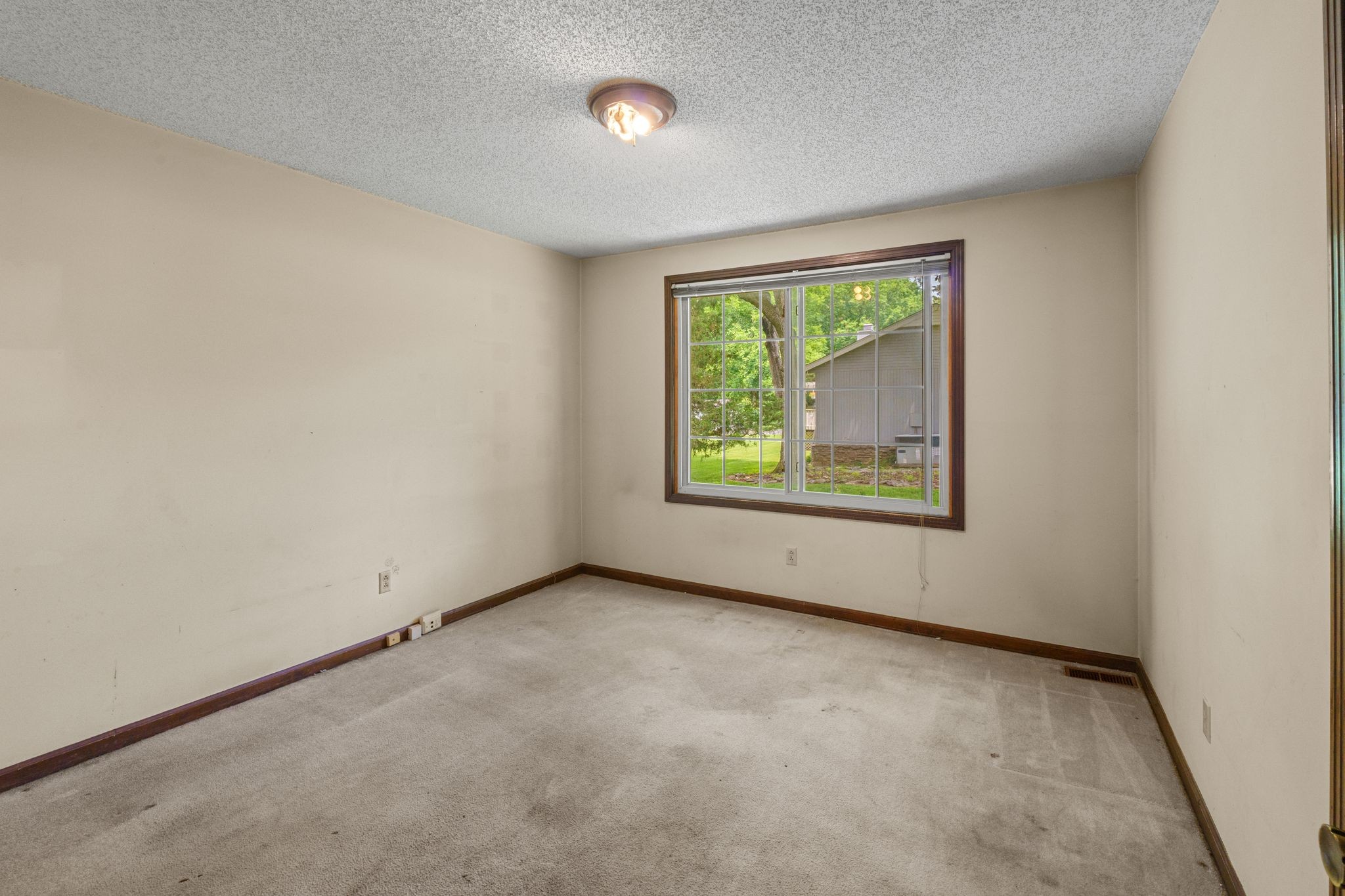 1011 Hickory Harbor Dr Property Photo 21