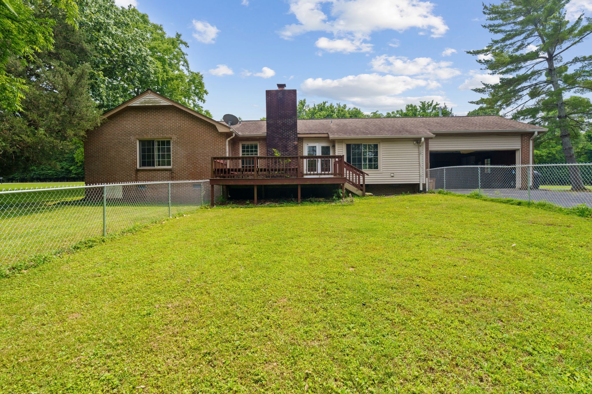 1011 Hickory Harbor Dr Property Photo 29