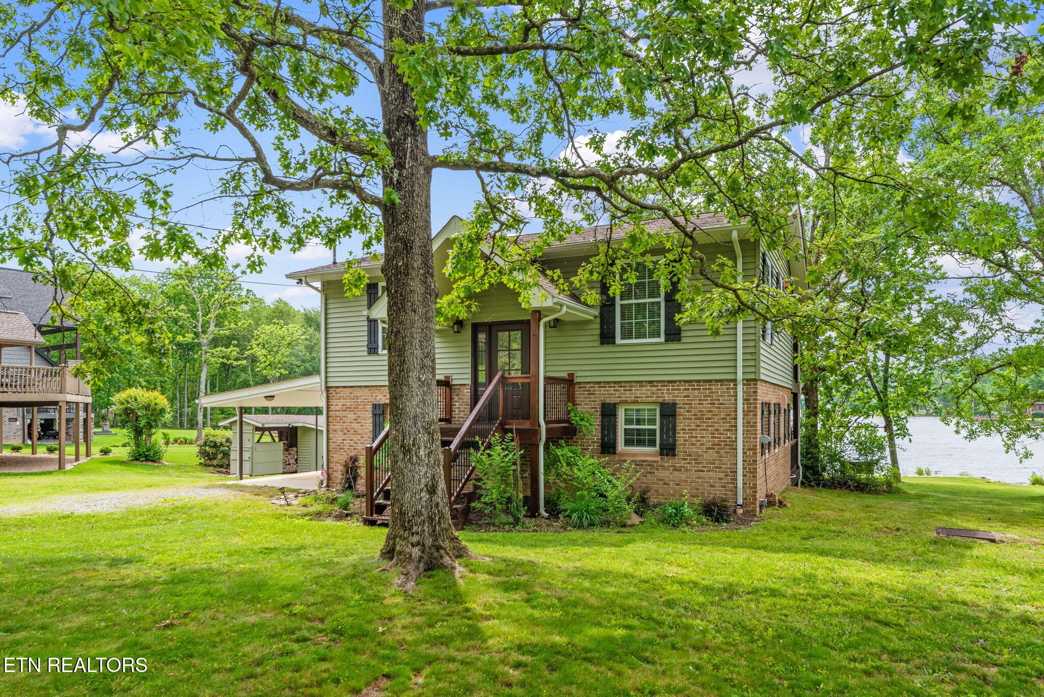 8559 Cherokee Tr Property Photo 3